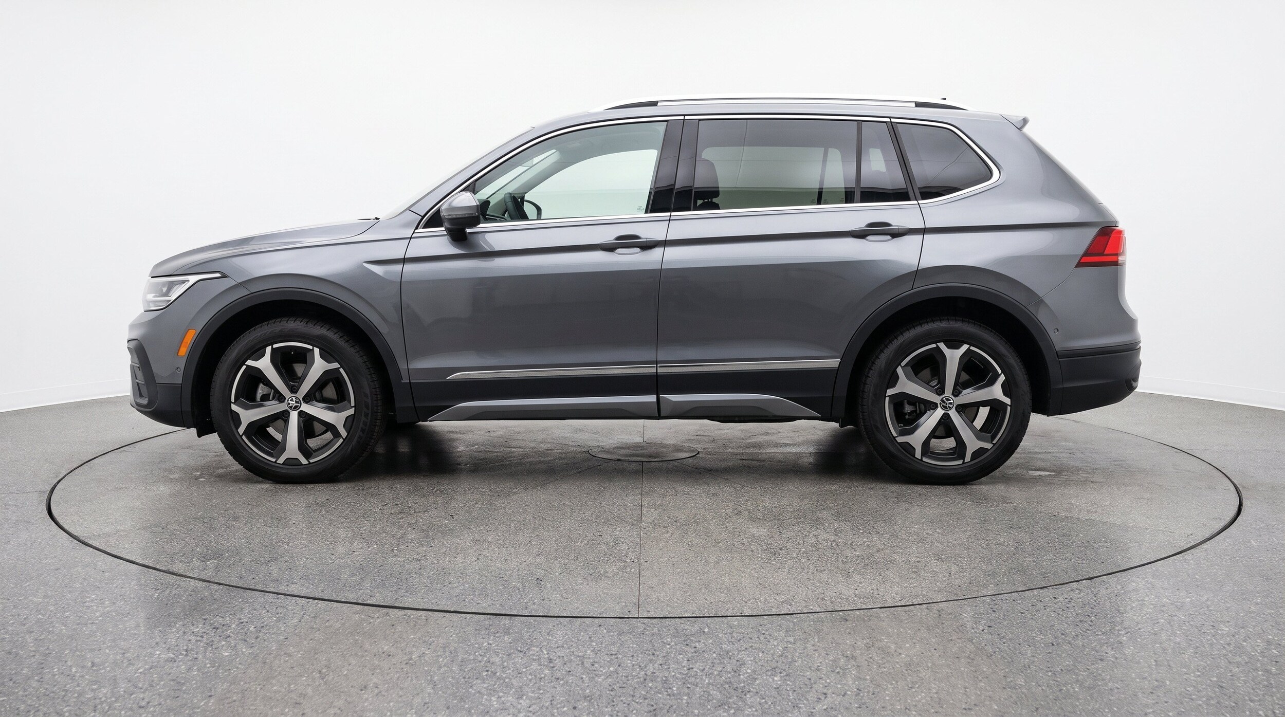 Thumbnail: 2026 Volkswagen Tiguan - 5