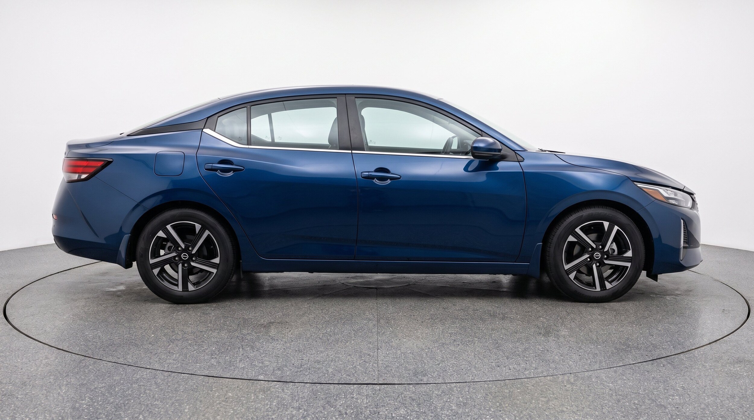 Thumbnail: 2025 Nissan Sentra - 10