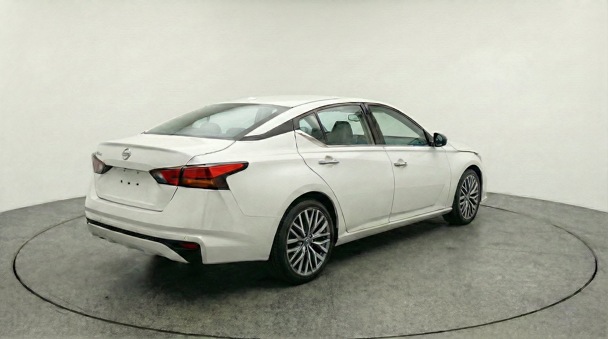 Thumbnail: 2025 Nissan Altima - 9