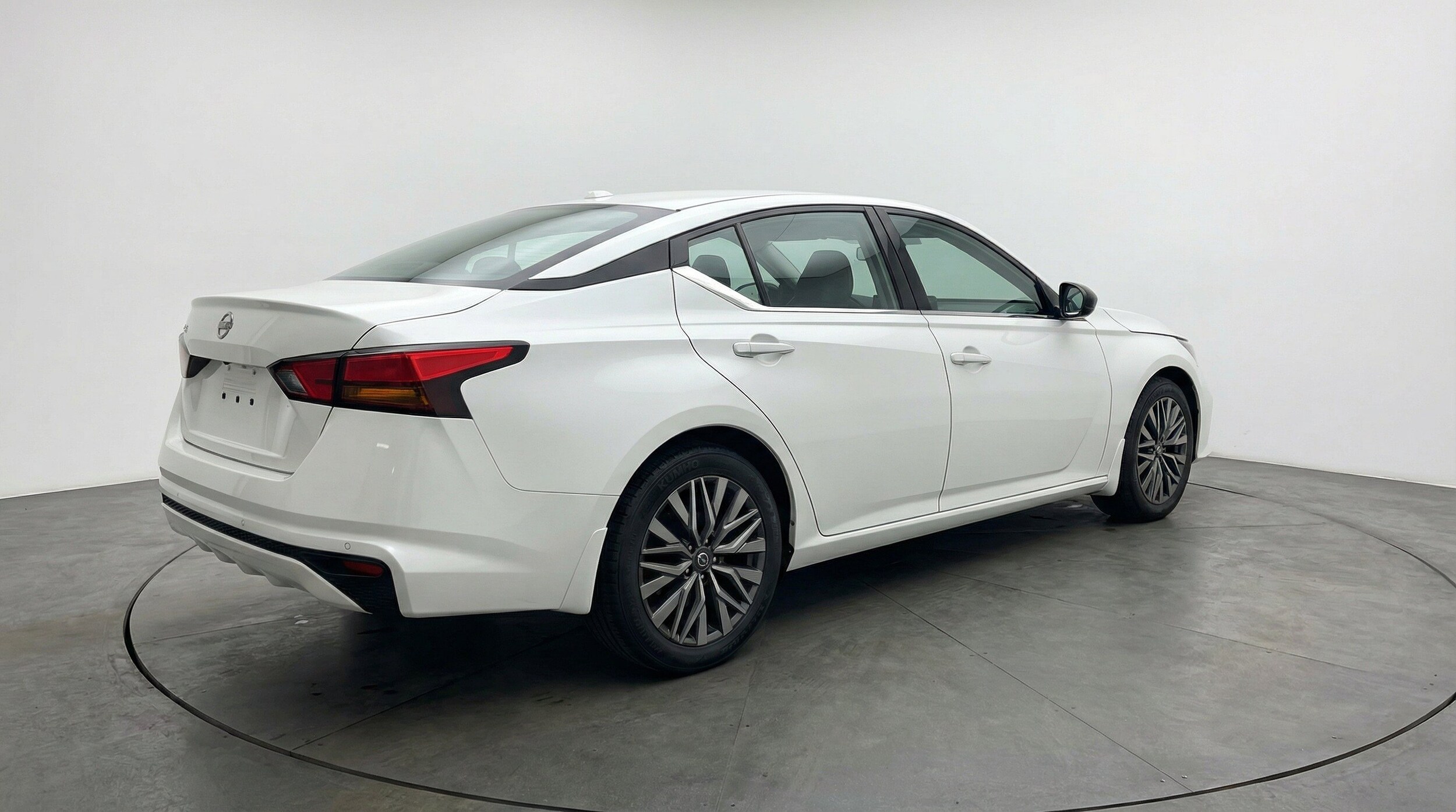 Thumbnail: 2025 Nissan Altima - 9