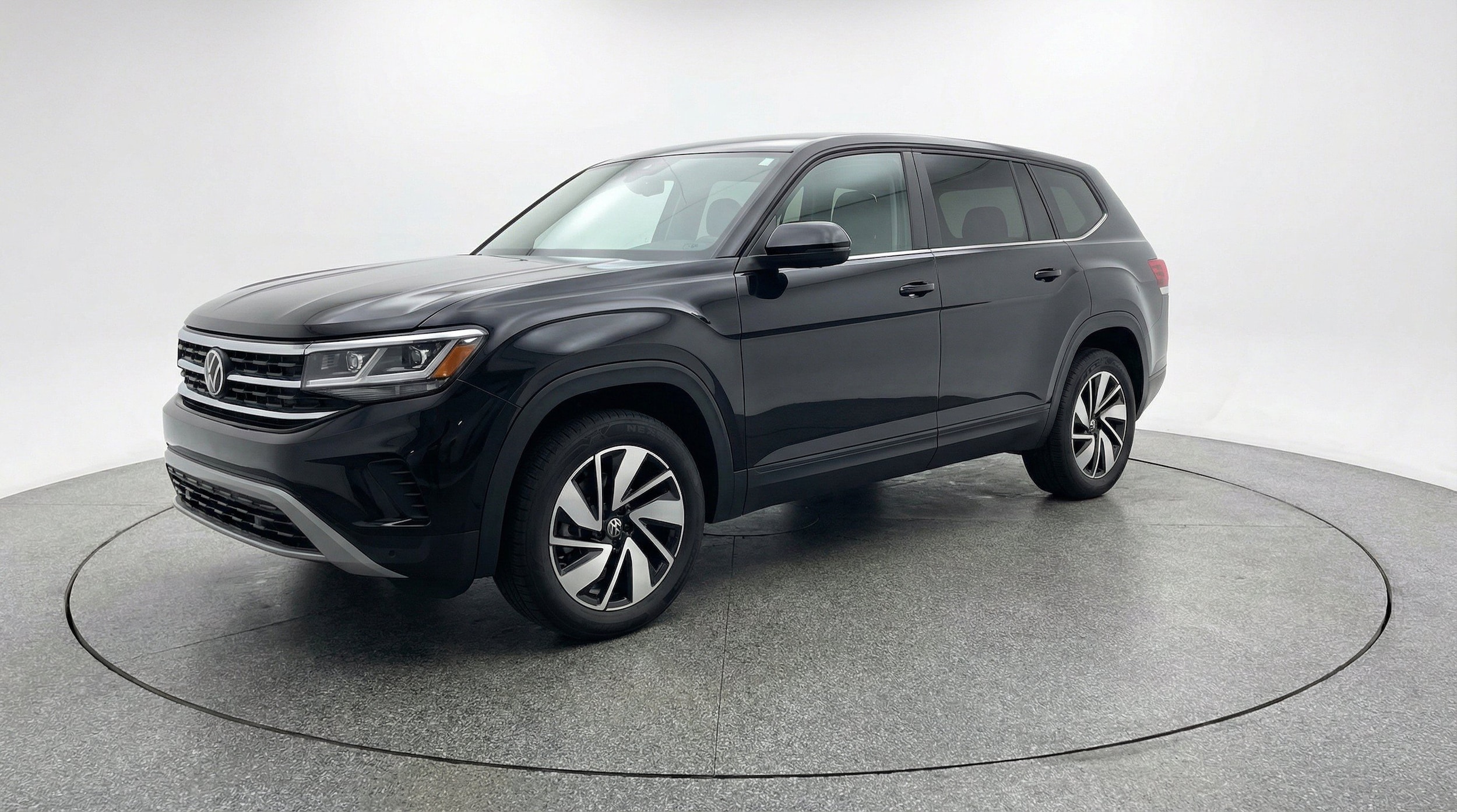 Thumbnail: 2026 Volkswagen Atlas - 3