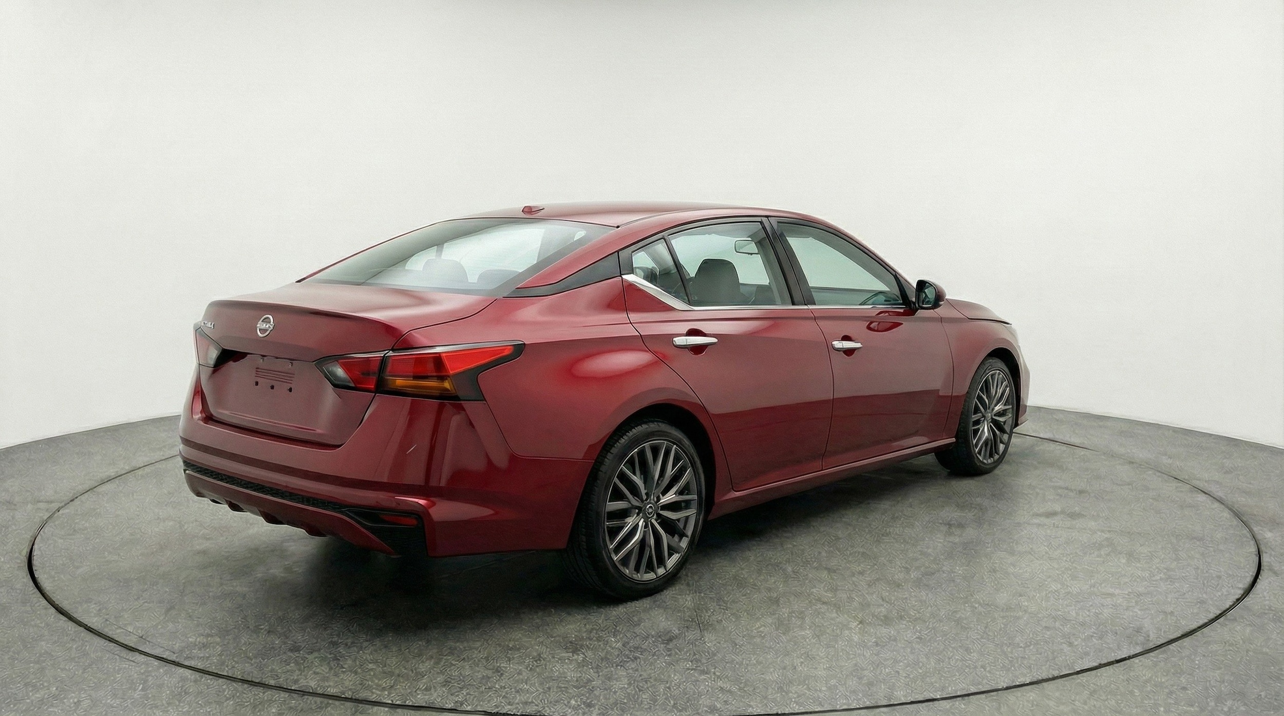 Thumbnail: 2025 Nissan Altima - 9