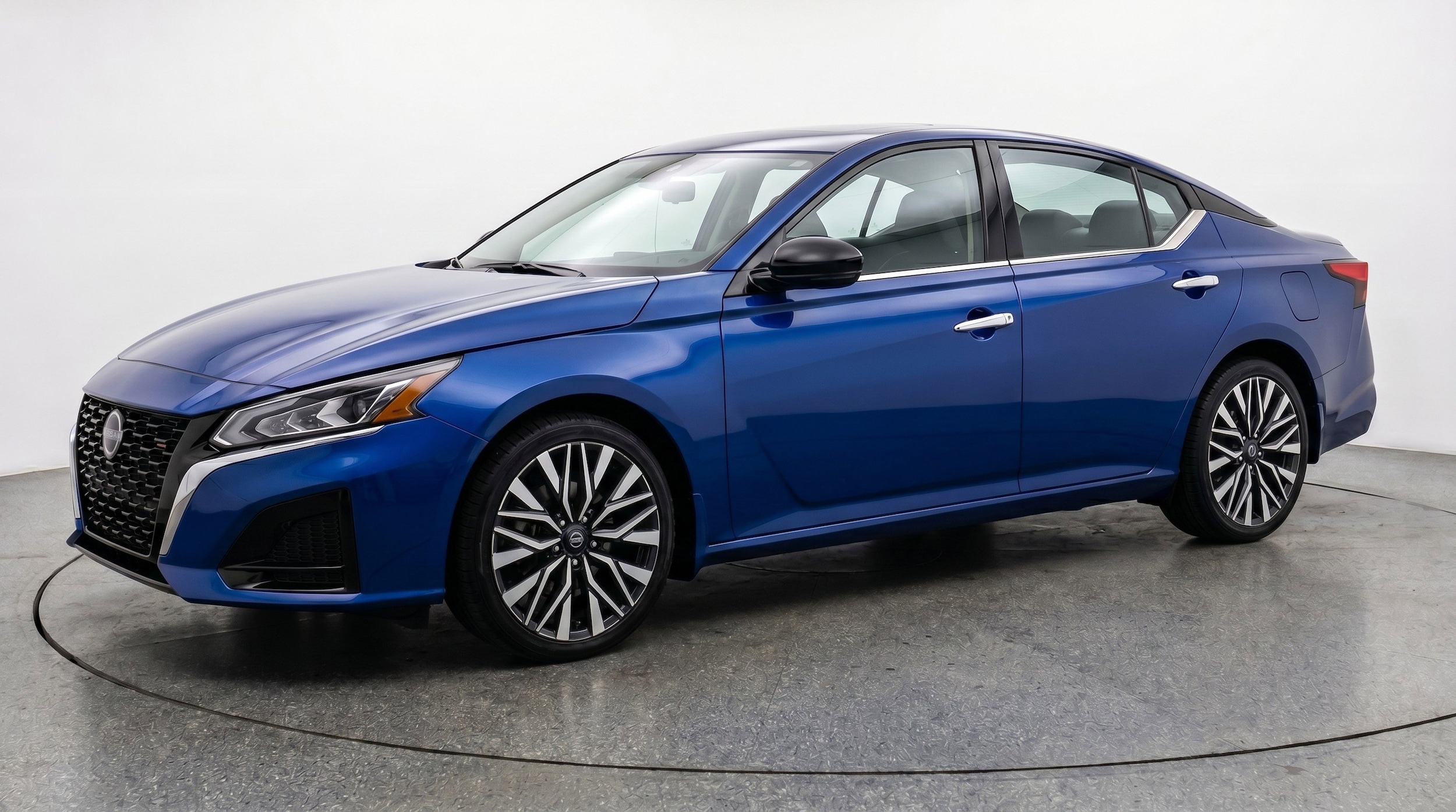 Thumbnail: 2025 Nissan Altima - 3