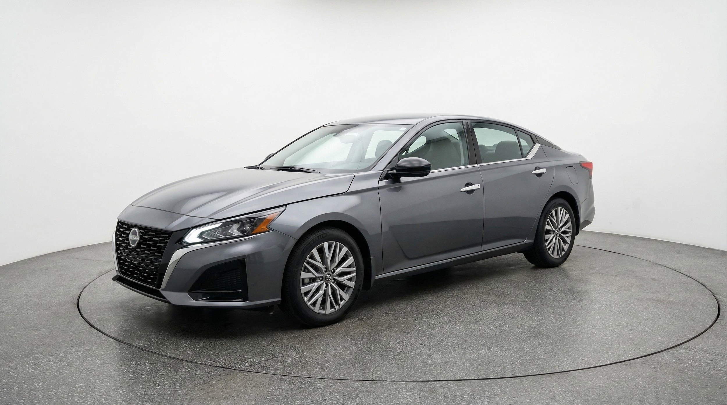 Thumbnail: 2025 Nissan Altima - 3