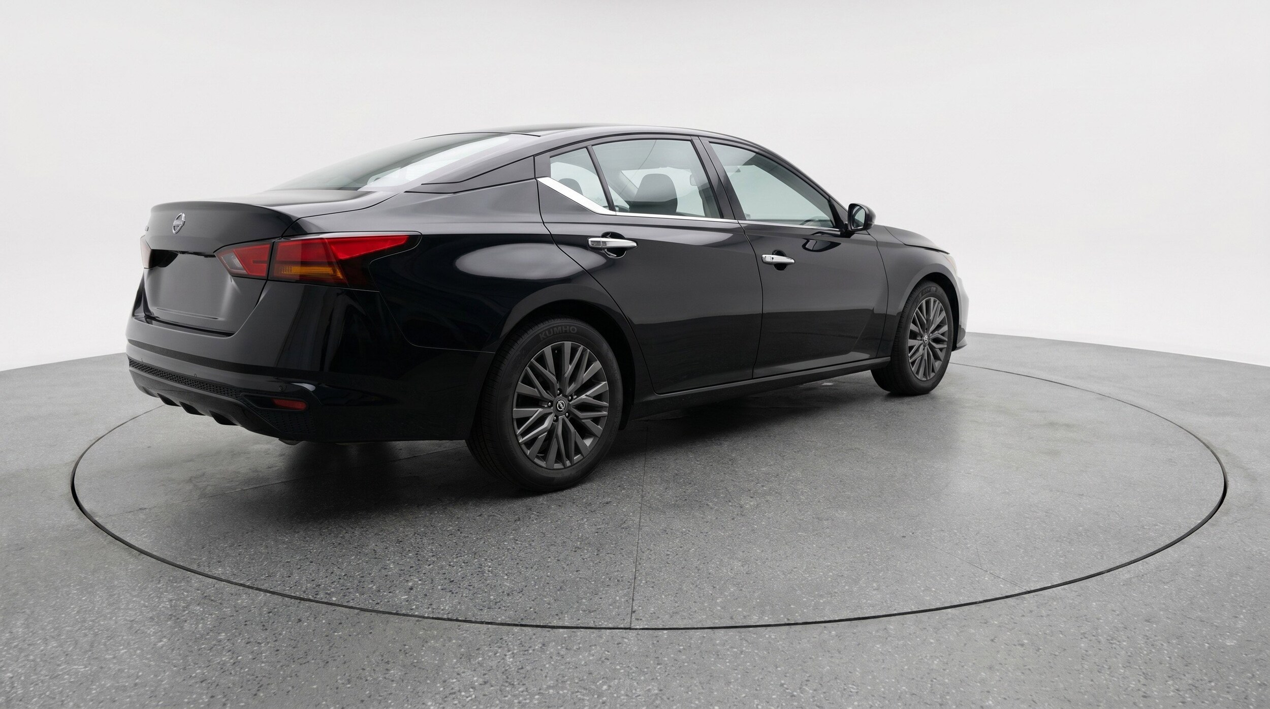 Thumbnail: 2025 Nissan Altima - 9