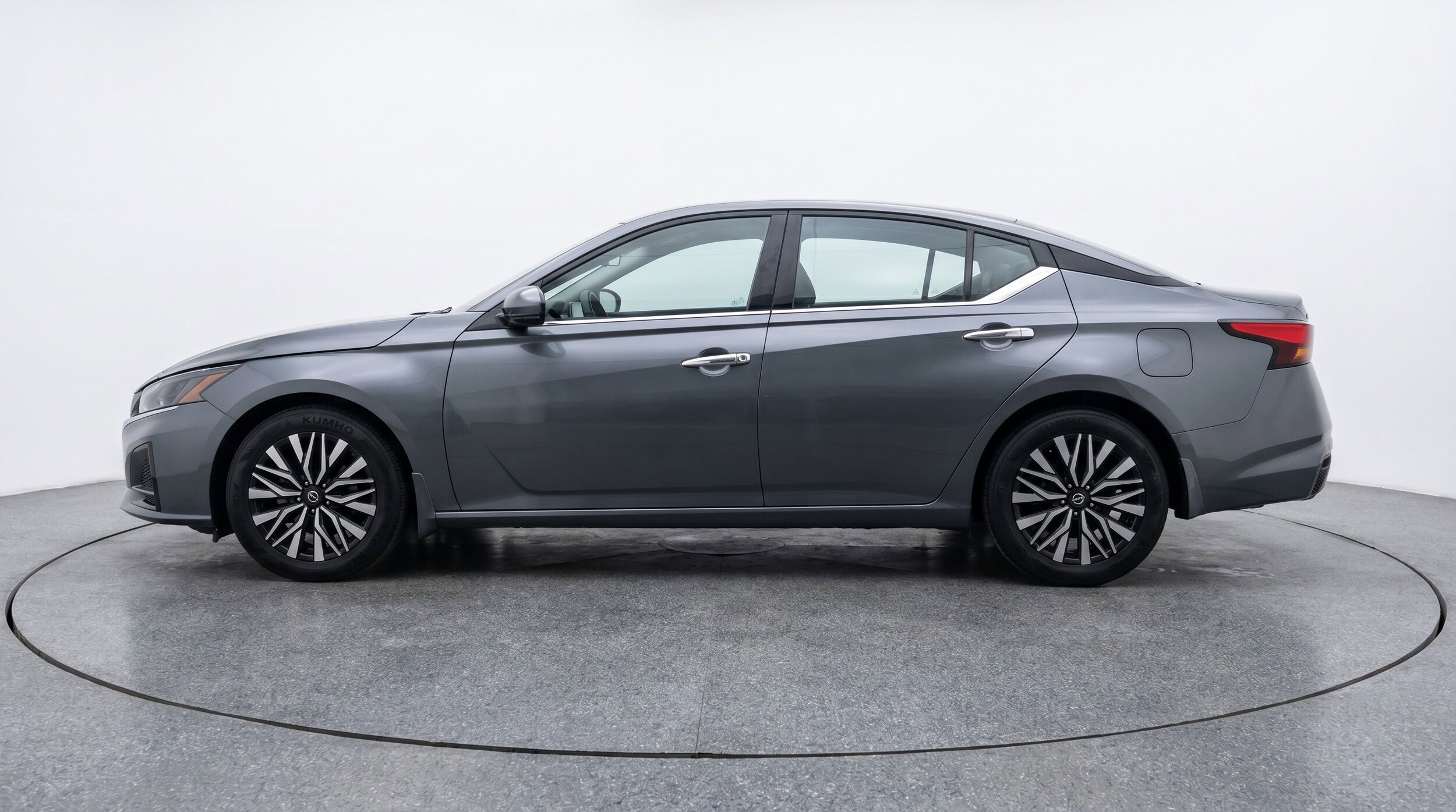 Thumbnail: 2025 Nissan Altima - 5