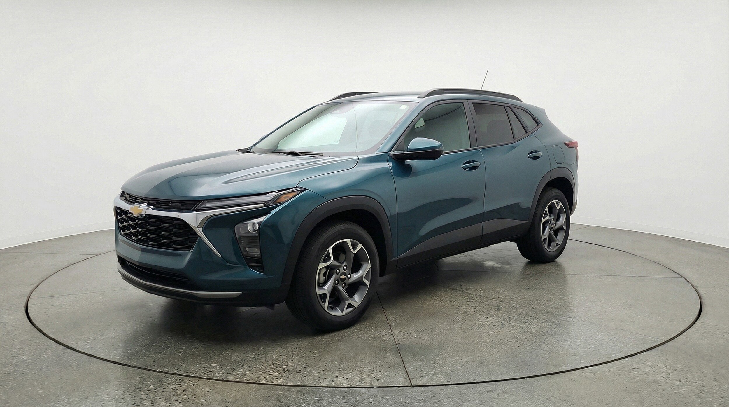 Thumbnail: 2025 Chevrolet Trax - 3