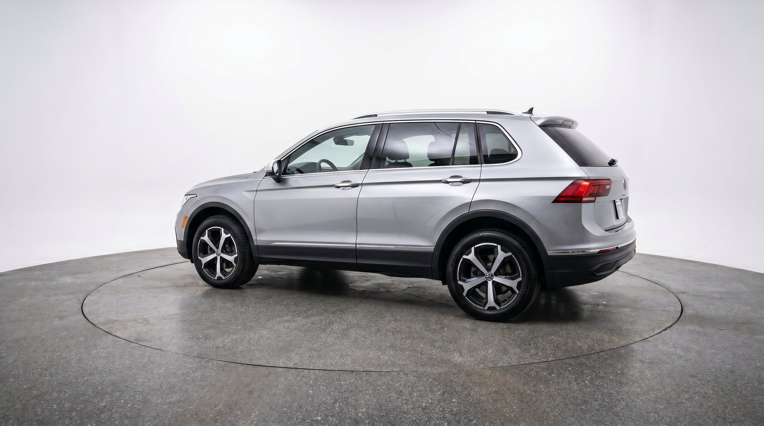 Thumbnail: 2026 Volkswagen Tiguan - 6