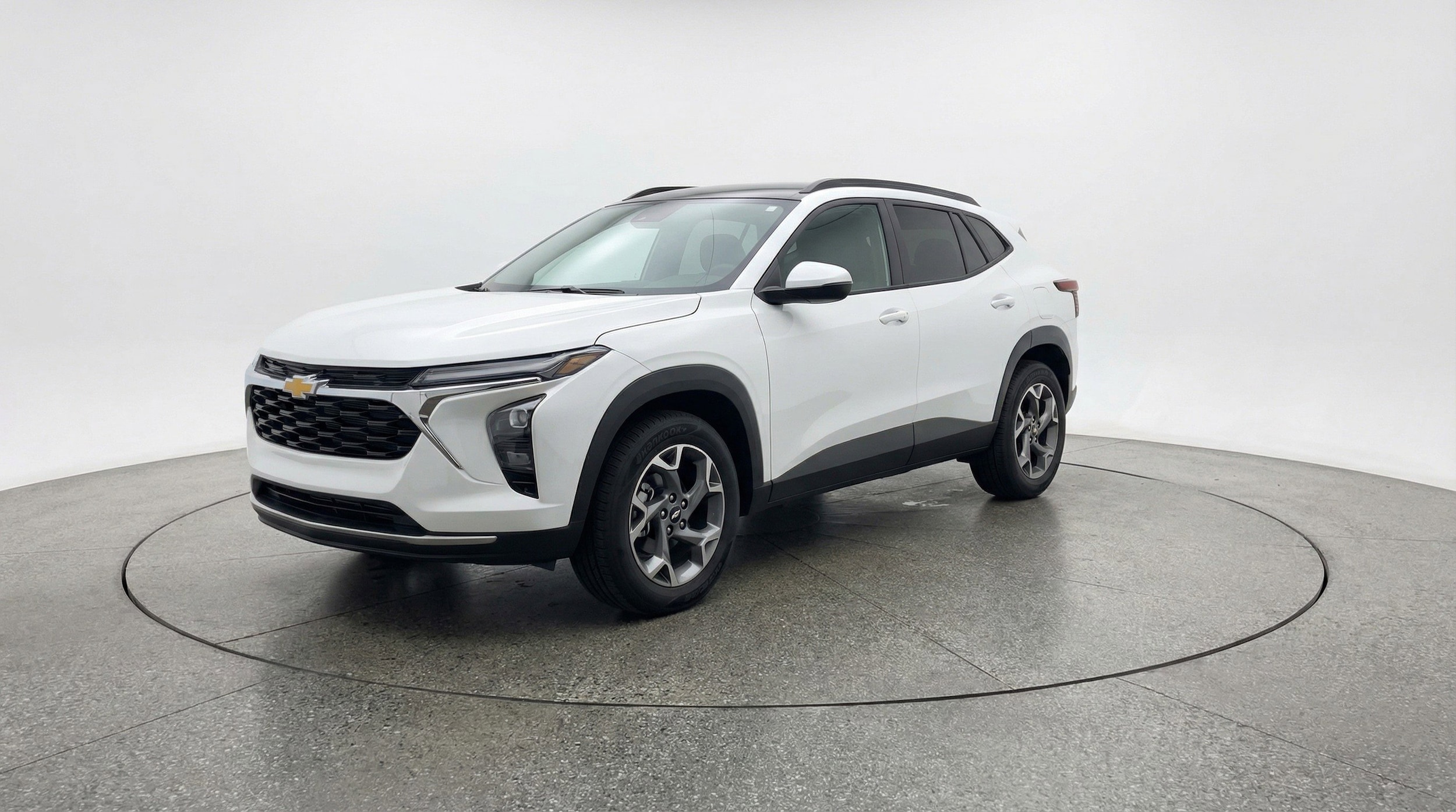 Thumbnail: 2025 Chevrolet Trax - 3