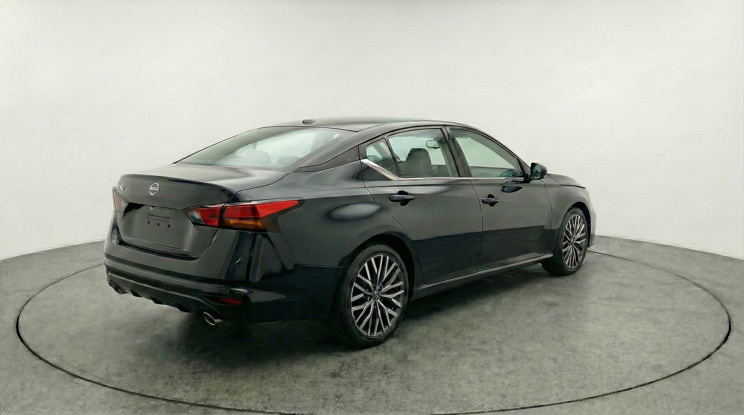 Thumbnail: 2025 Nissan Altima - 9
