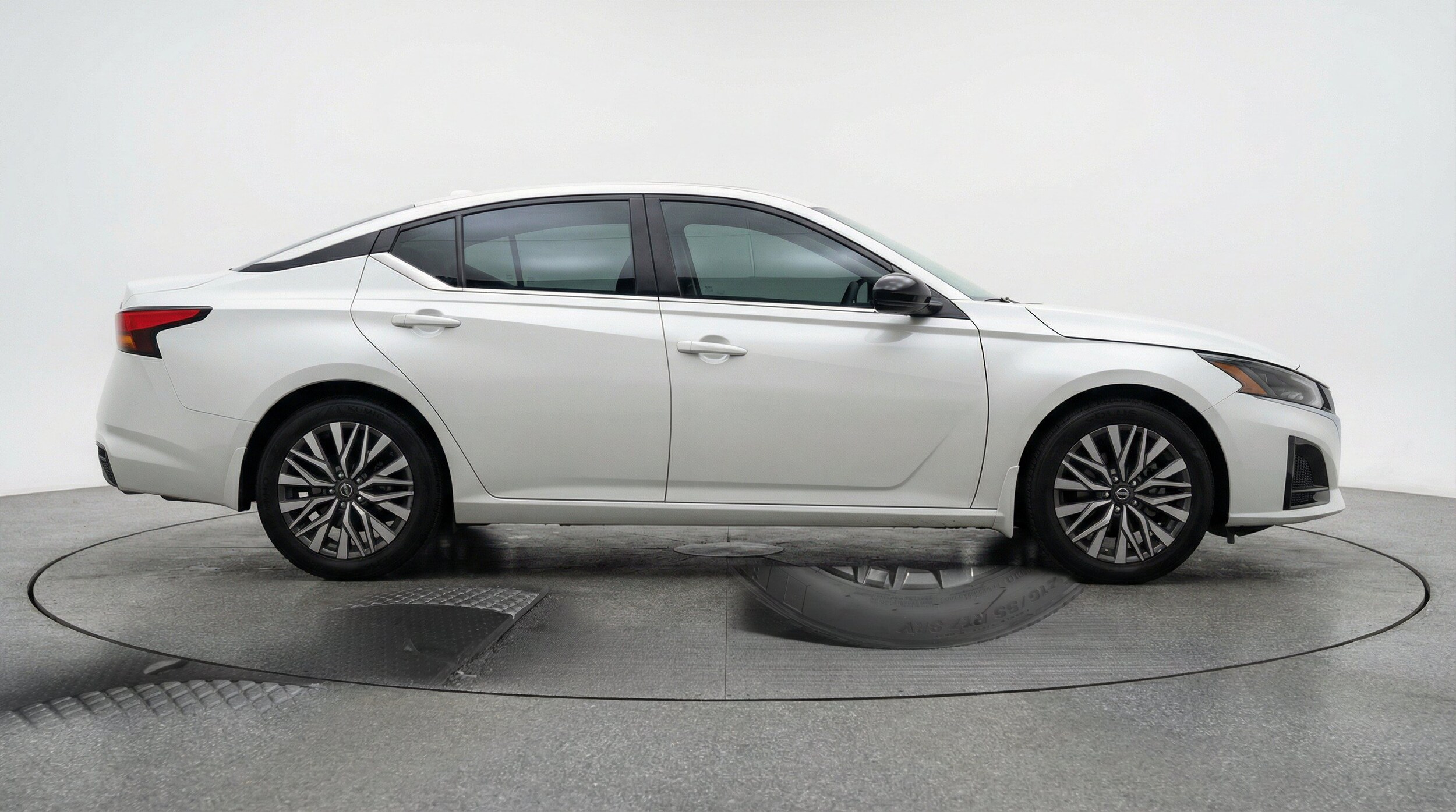 Thumbnail: 2025 Nissan Altima - 11