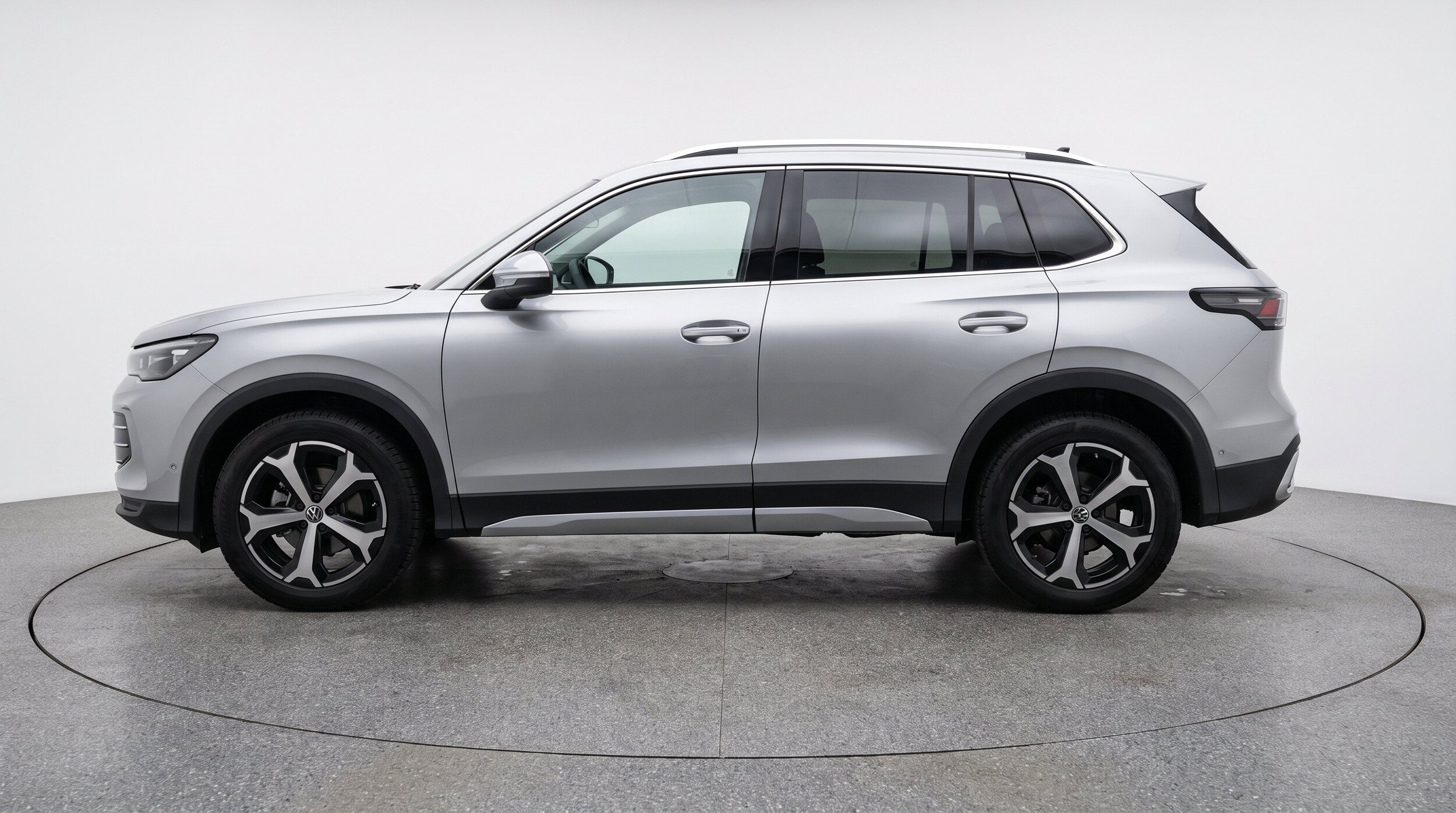 Thumbnail: 2026 Volkswagen Tiguan - 5