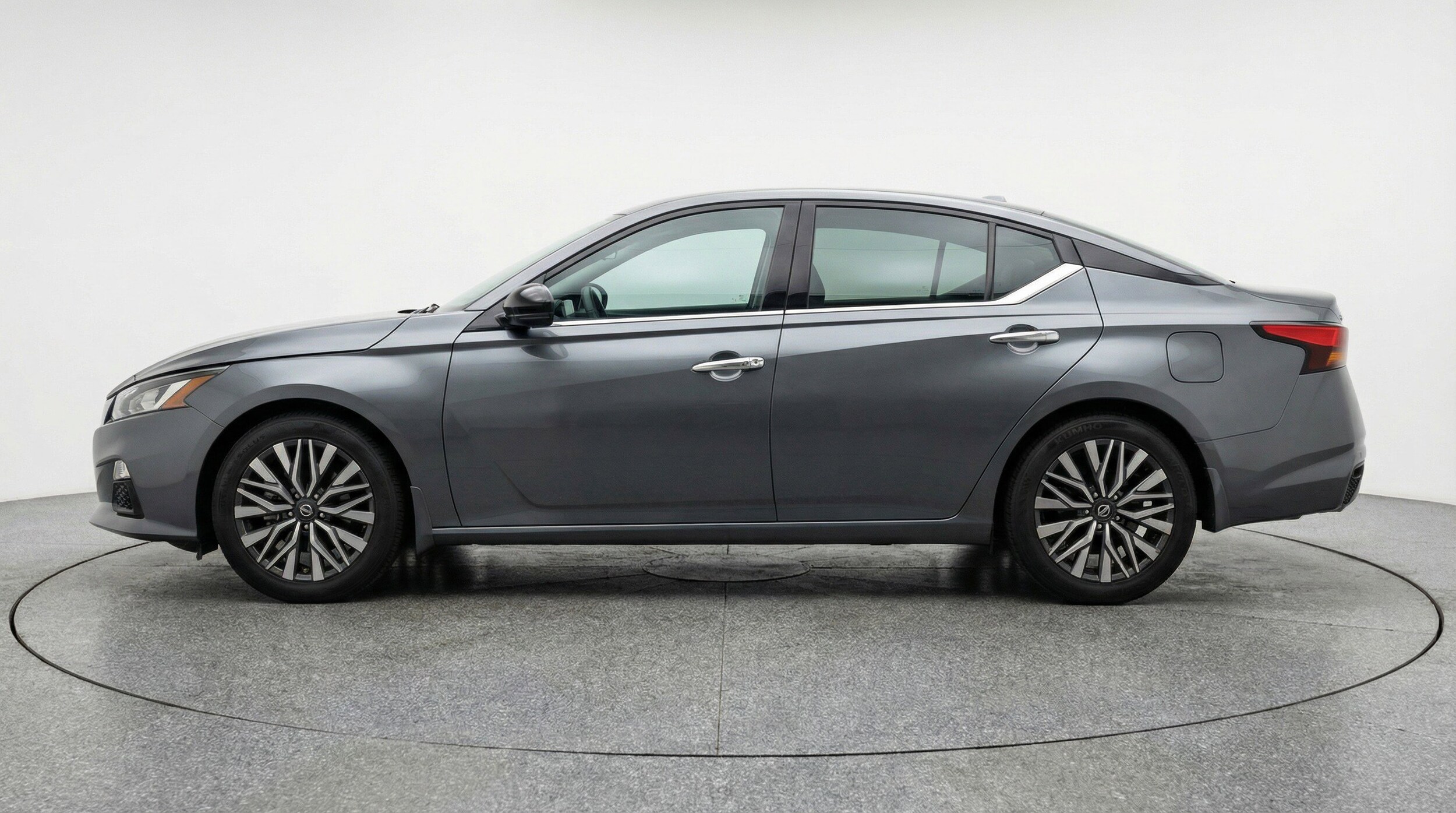Thumbnail: 2025 Nissan Altima - 5