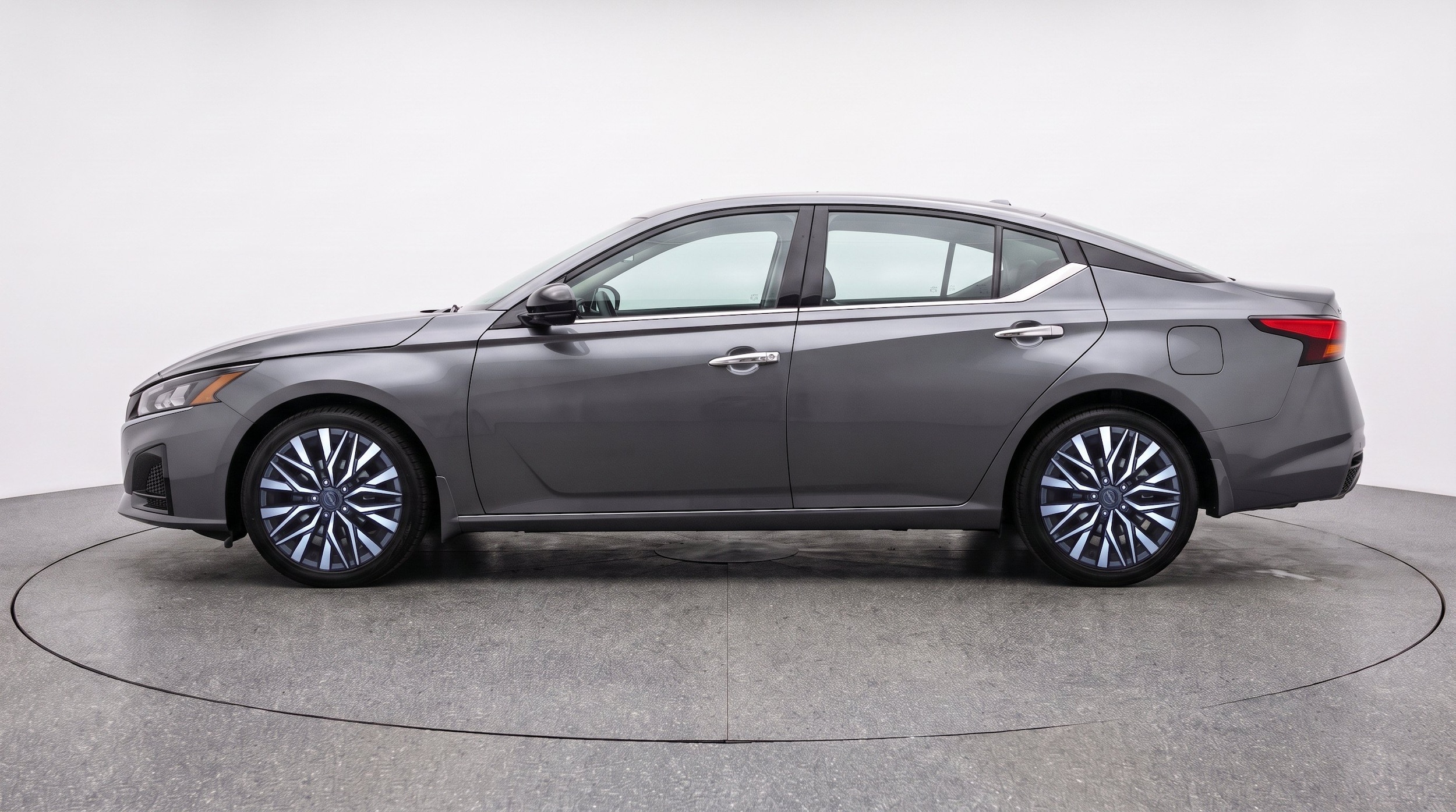 Thumbnail: 2025 Nissan Altima - 5