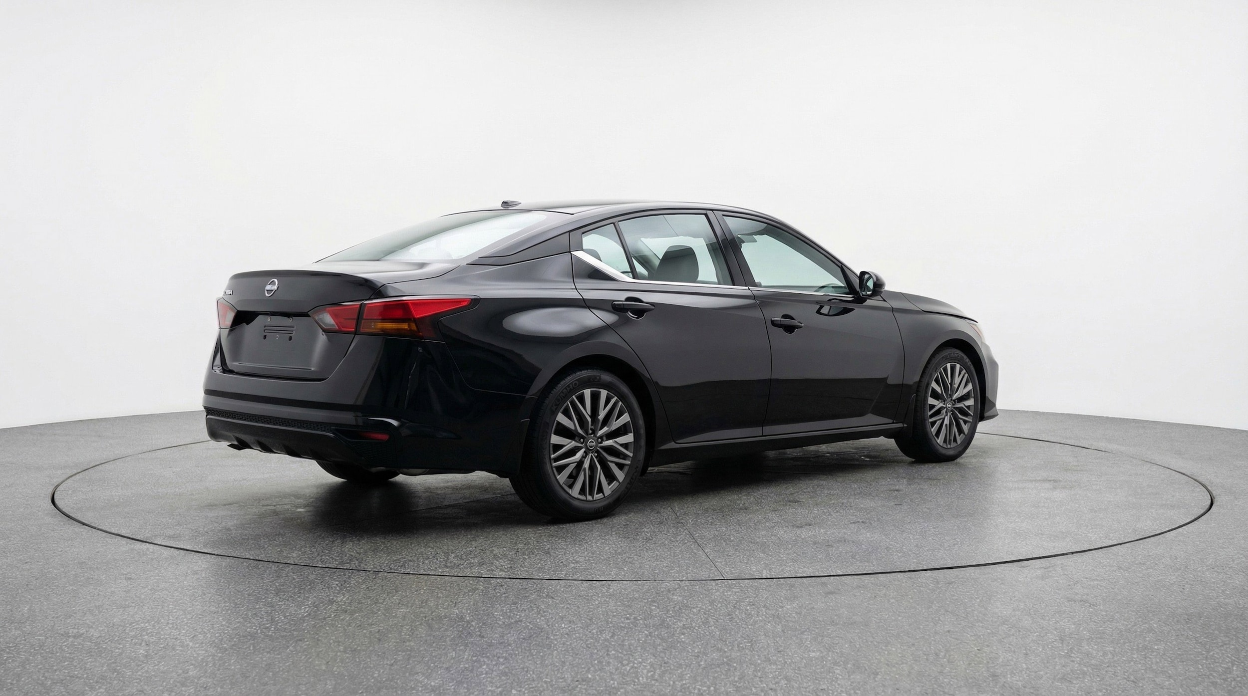 Thumbnail: 2025 Nissan Altima - 9