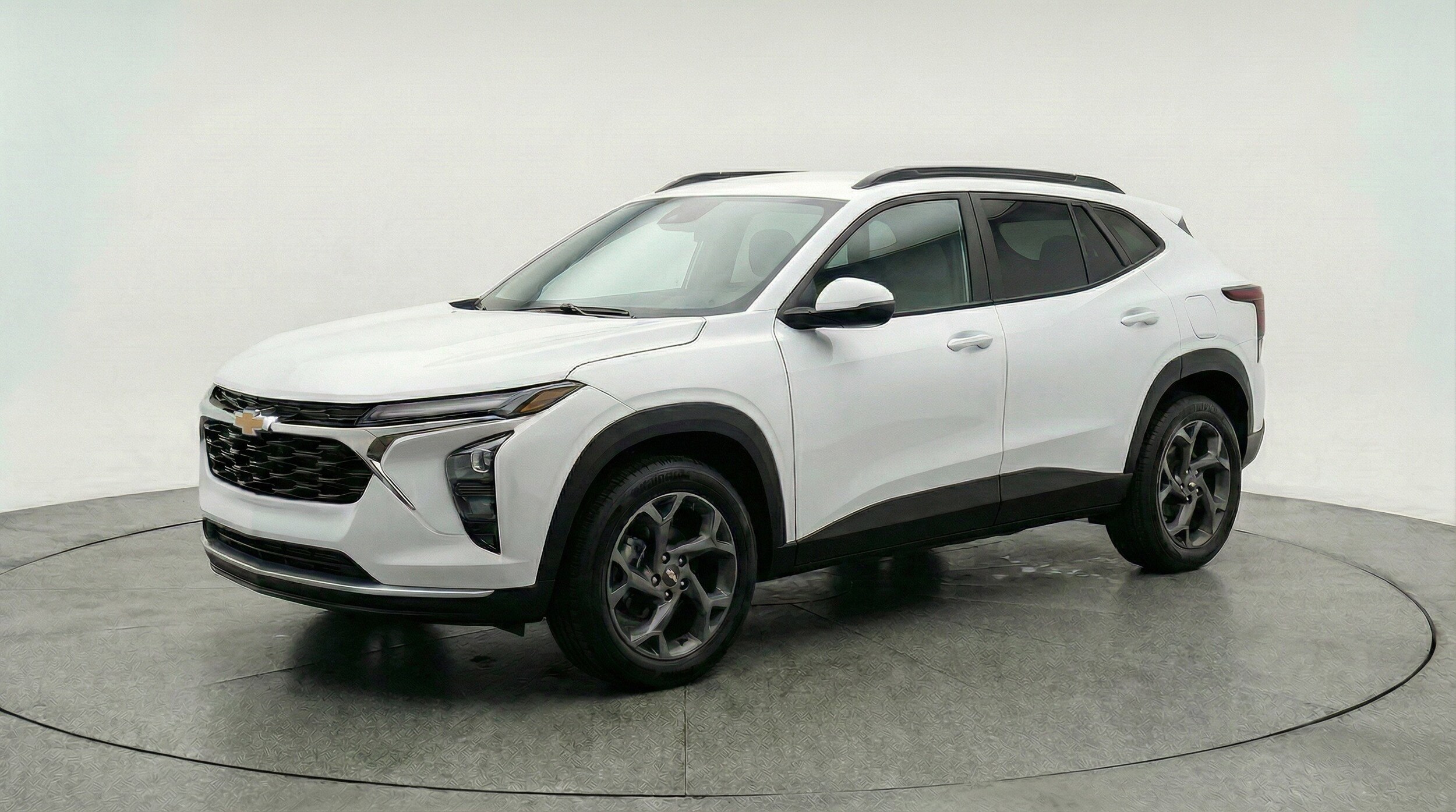 Thumbnail: 2025 Chevrolet Trax - 3