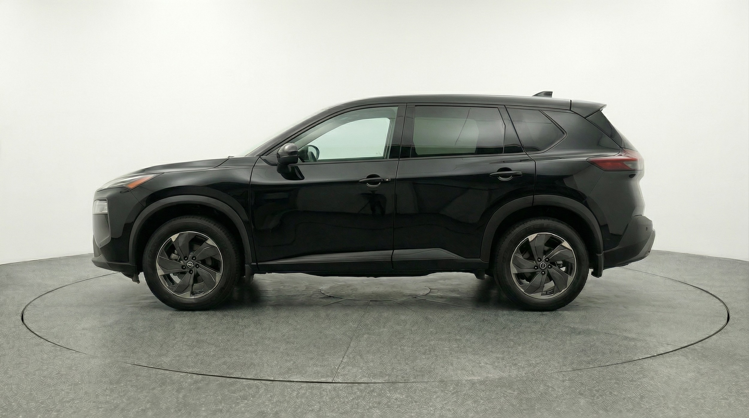 Thumbnail: 2025 Nissan Rogue - 4