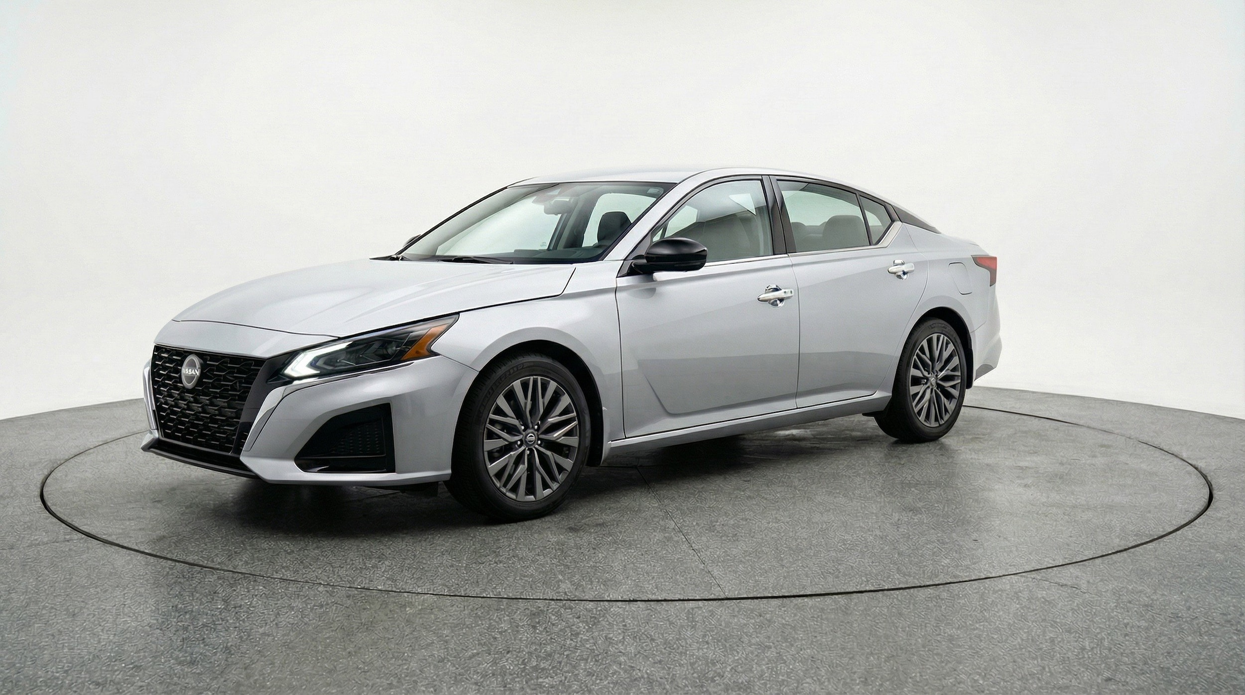 Thumbnail: 2025 Nissan Altima - 3