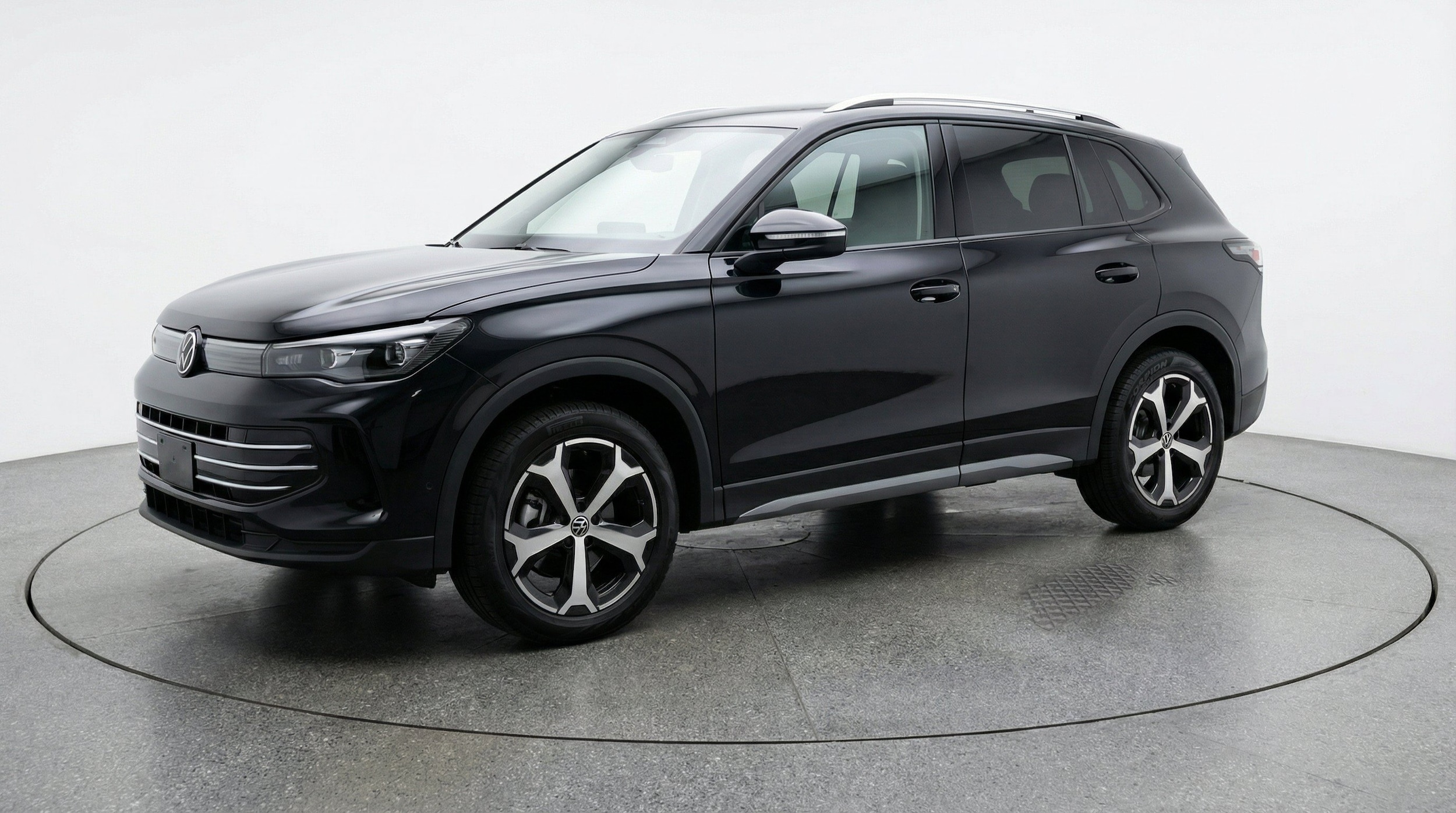 Thumbnail: 2026 Volkswagen Tiguan - 3