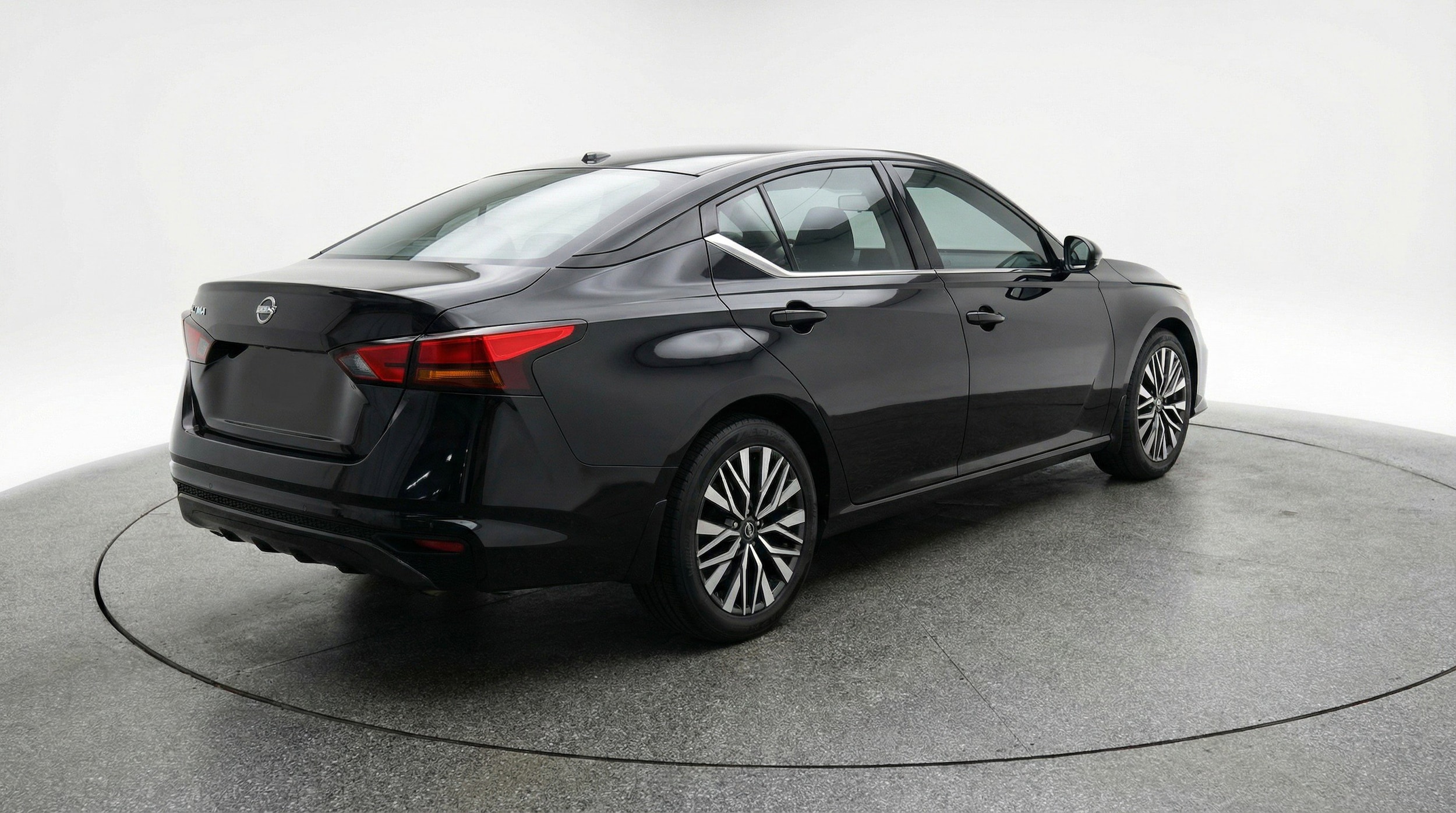 Thumbnail: 2025 Nissan Altima - 9