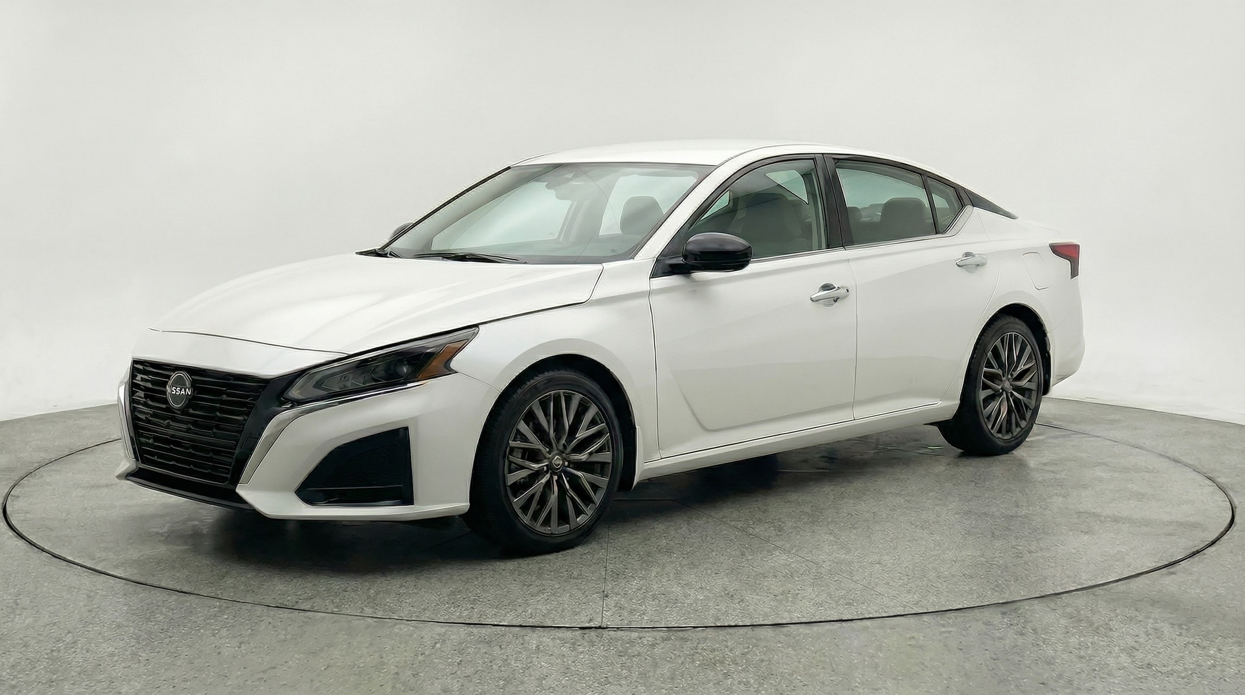 Thumbnail: 2025 Nissan Altima - 3