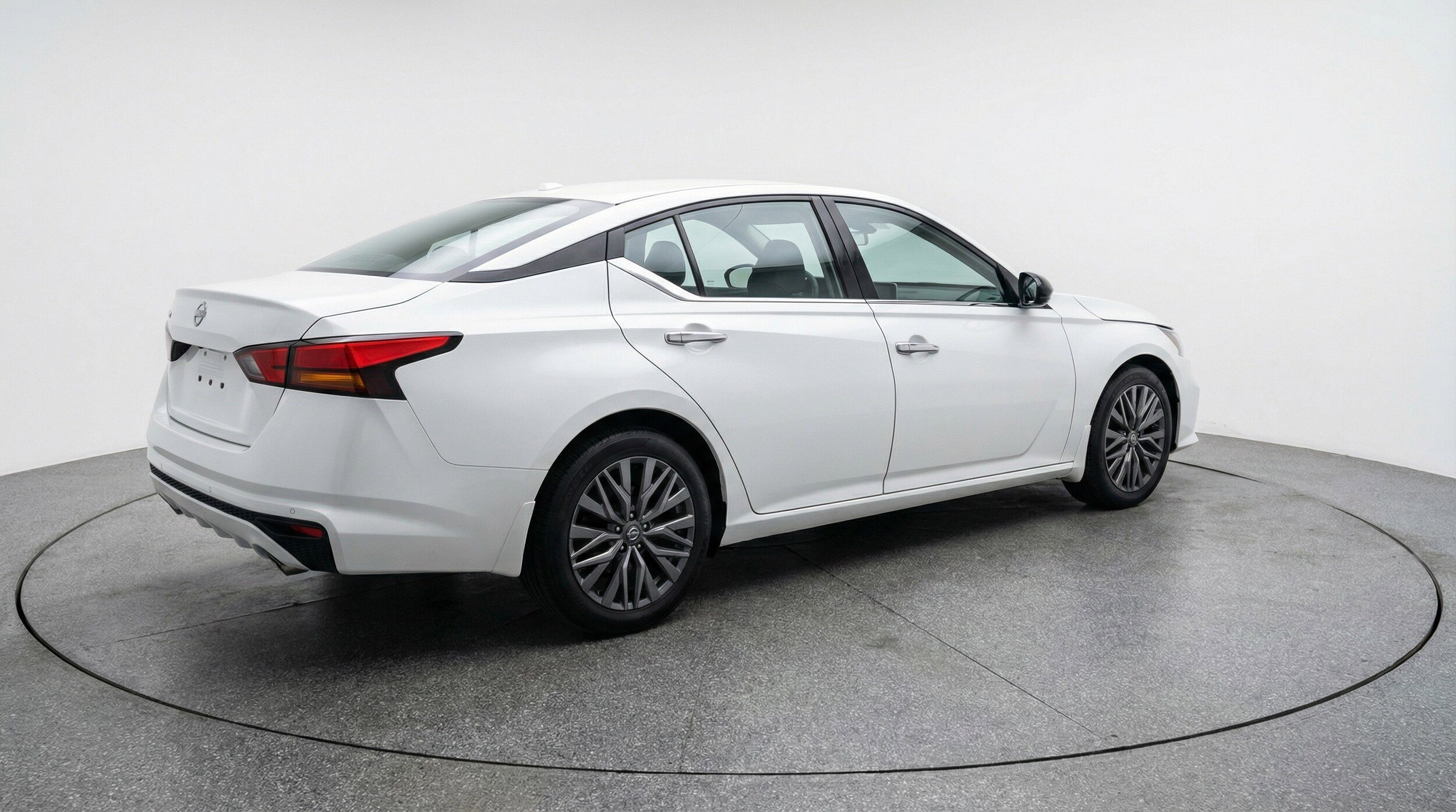 Thumbnail: 2025 Nissan Altima - 9