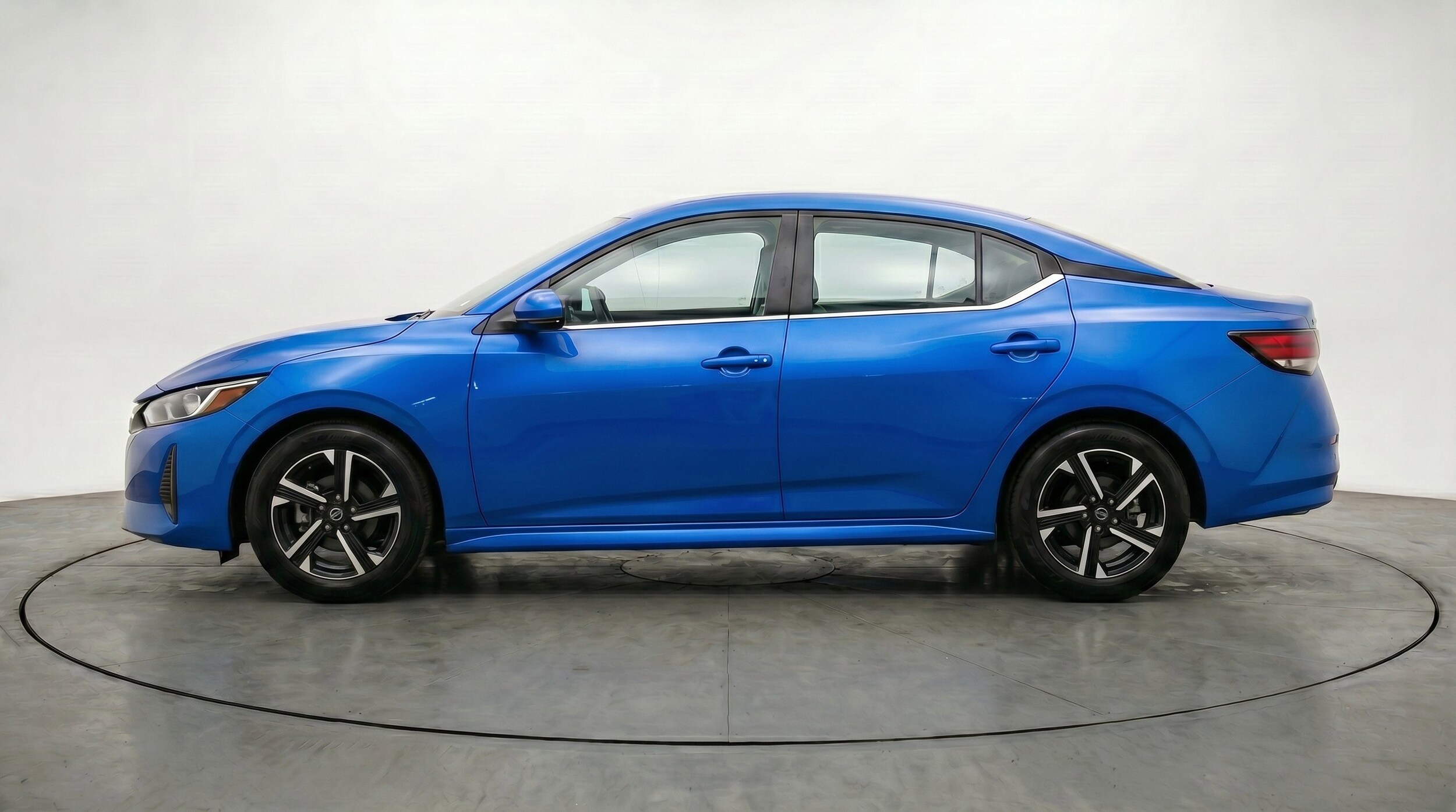Thumbnail: 2025 Nissan Sentra - 5