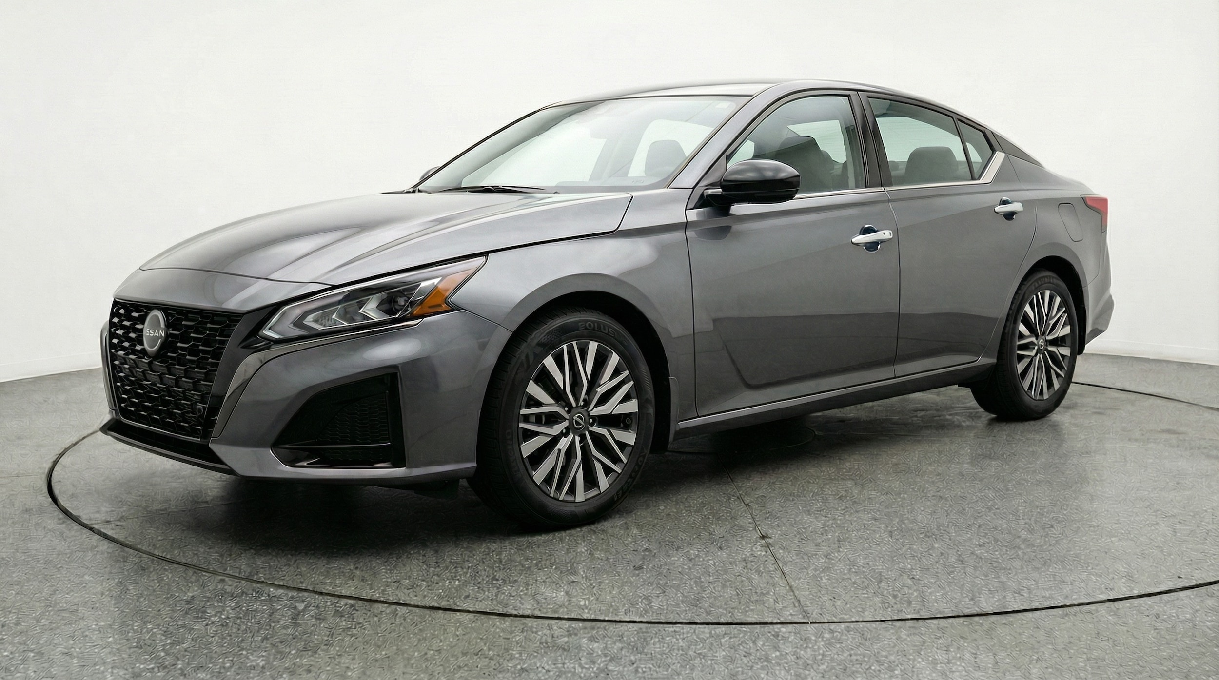 Thumbnail: 2025 Nissan Altima - 3