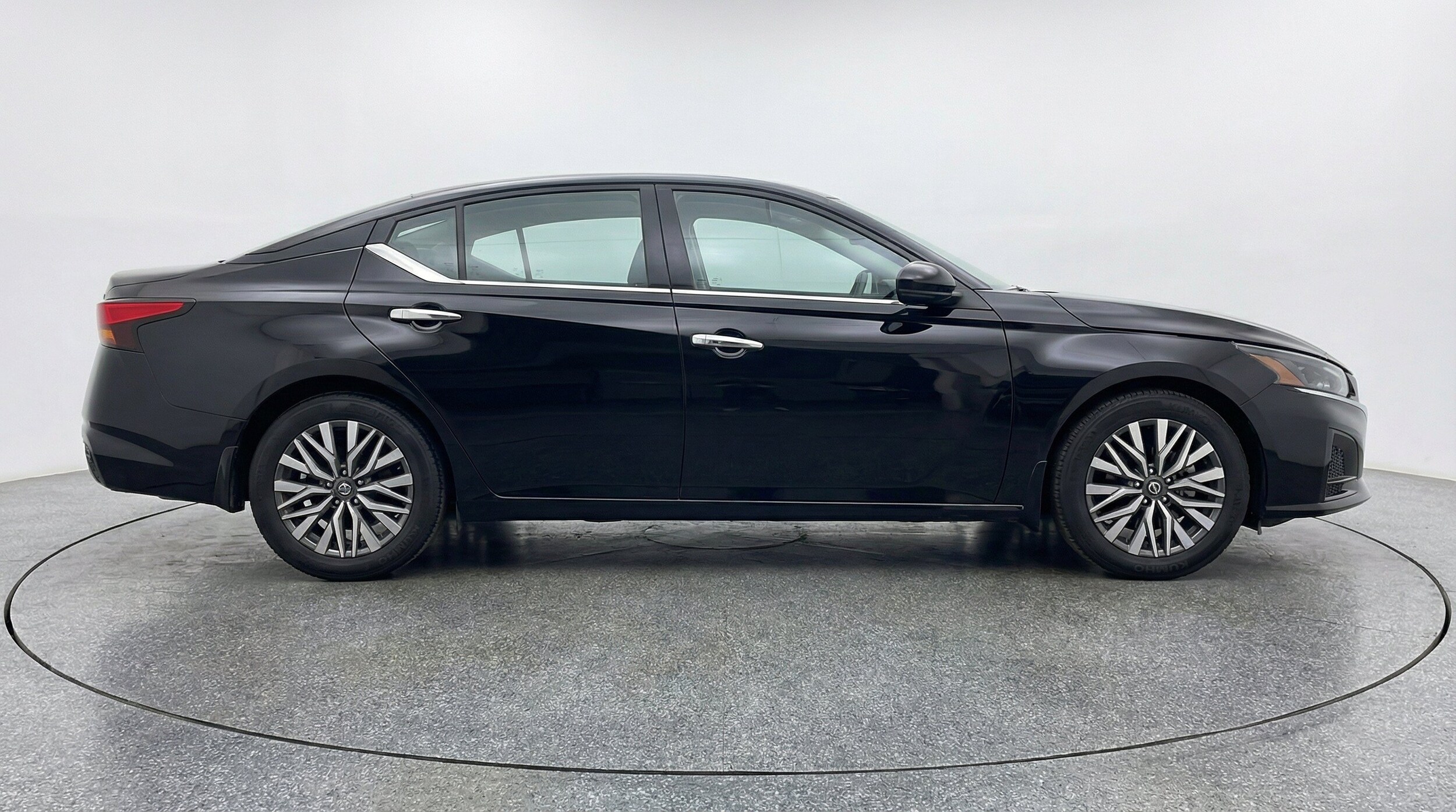 Thumbnail: 2025 Nissan Altima - 11