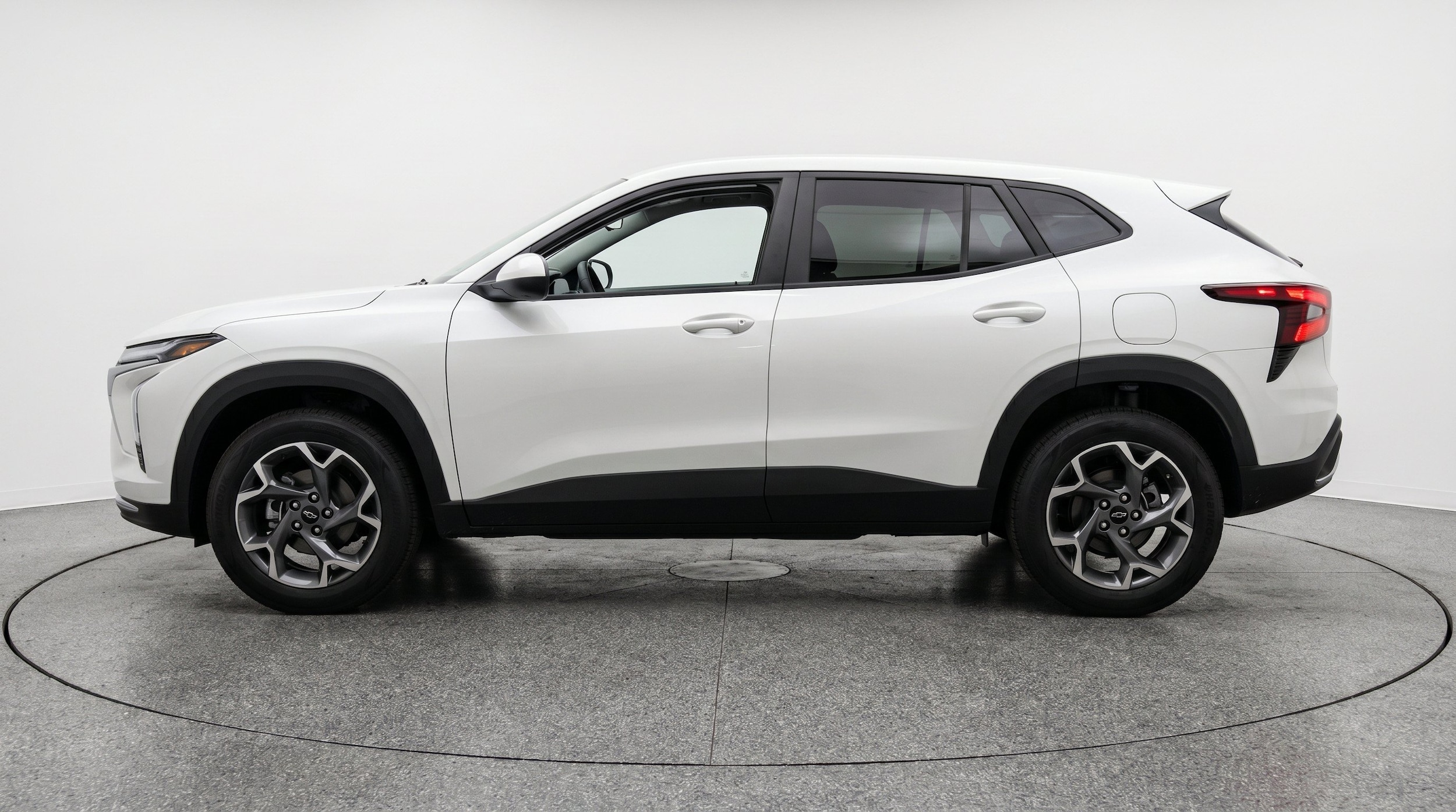 Thumbnail: 2025 Chevrolet Trax - 5