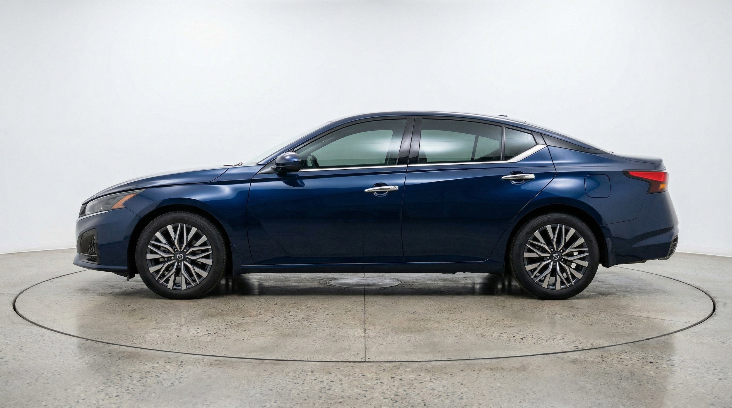Thumbnail: 2025 Nissan Altima - 5