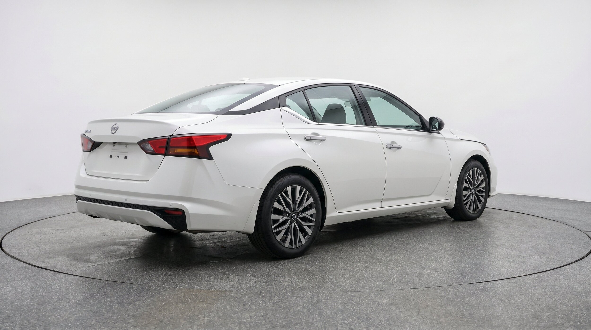 Thumbnail: 2025 Nissan Altima - 9