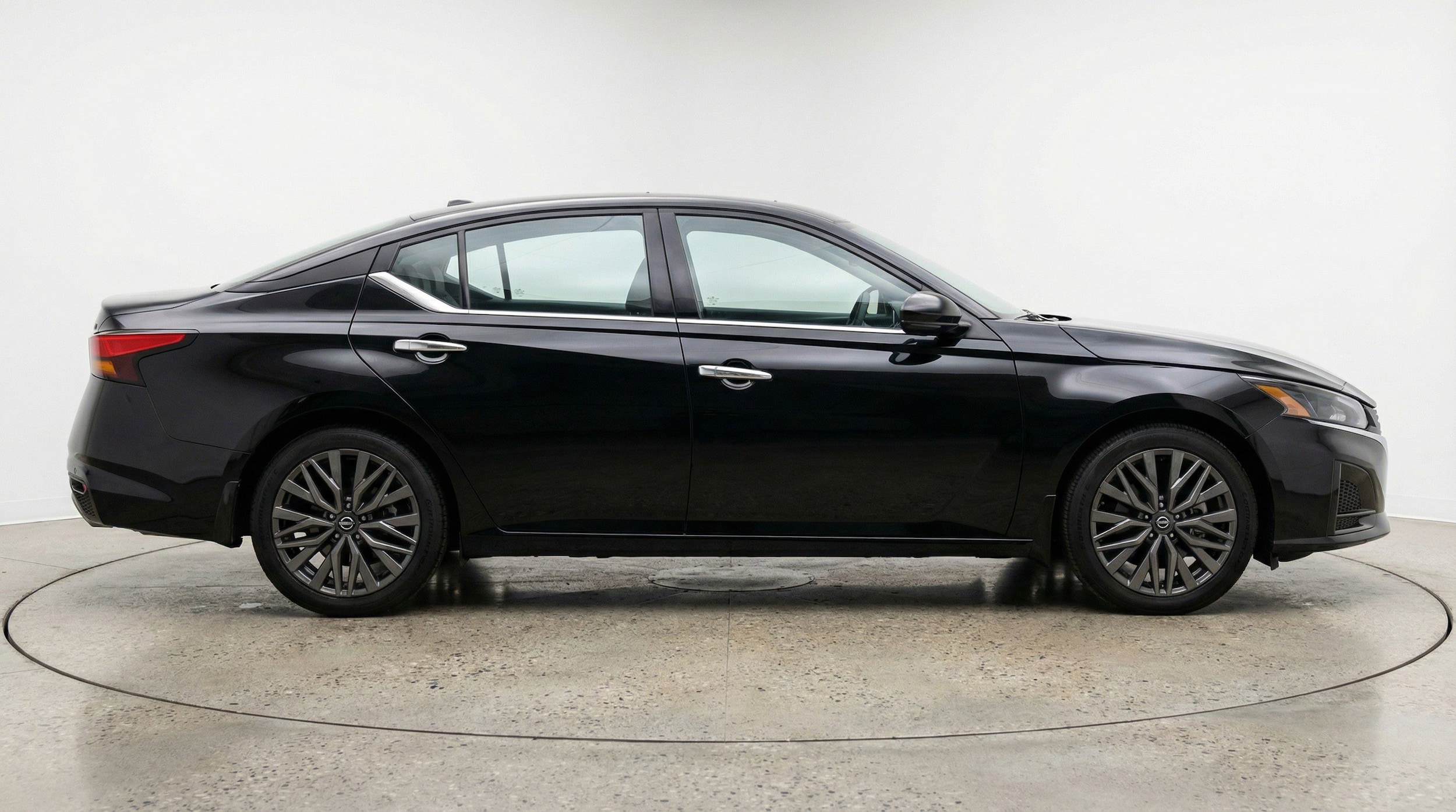 Thumbnail: 2025 Nissan Altima - 11