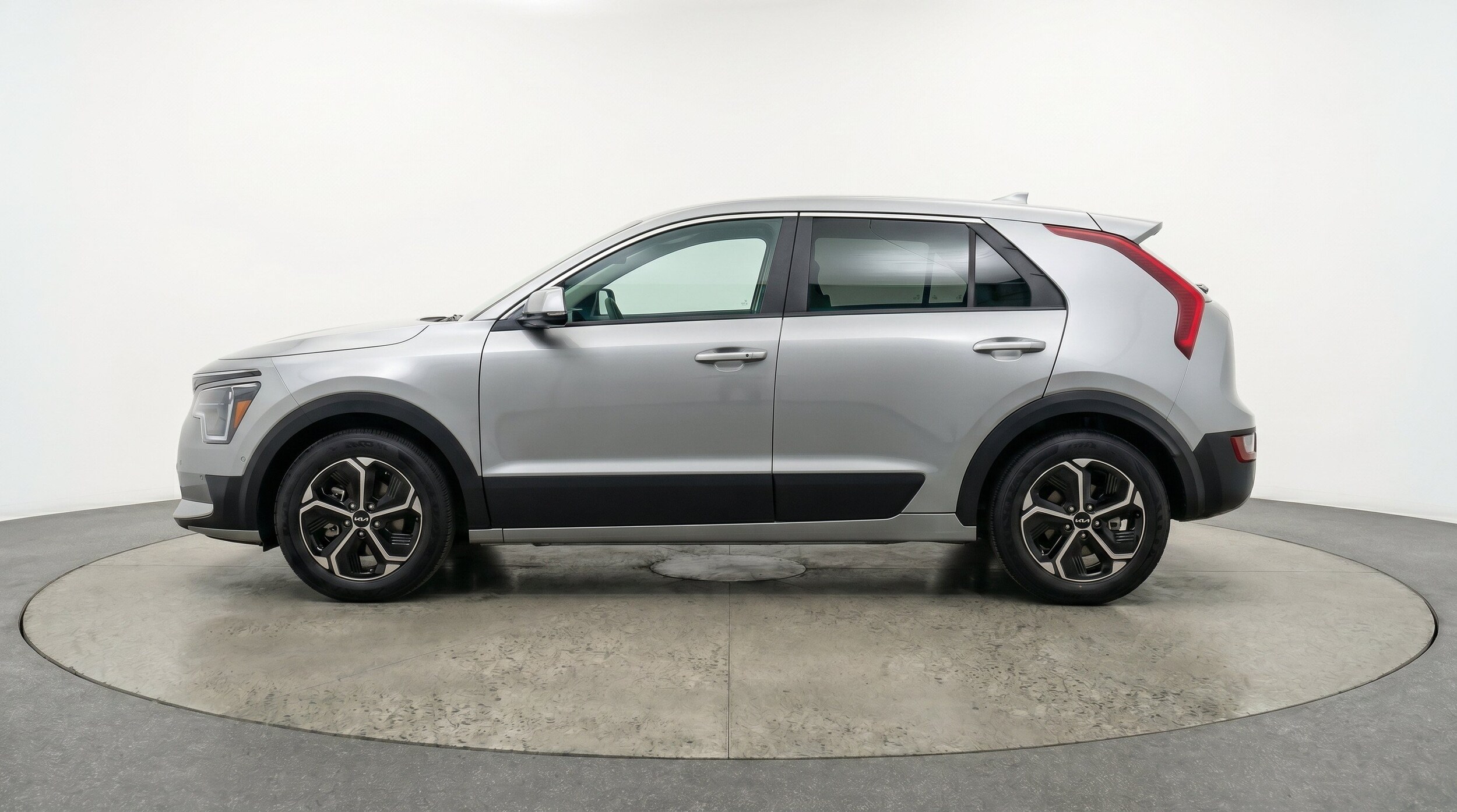 Thumbnail: 2026 Kia Niro - 5