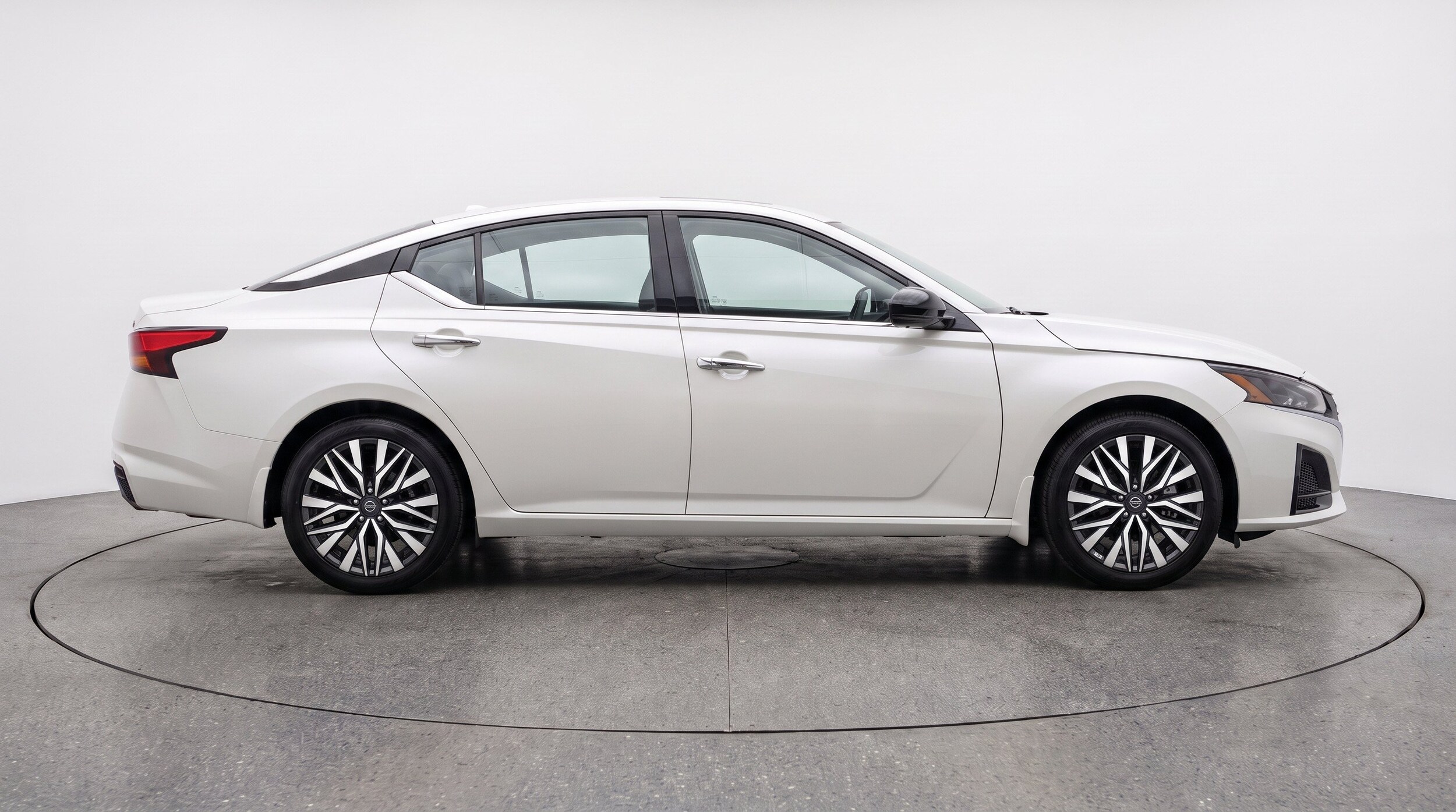 Thumbnail: 2025 Nissan Altima - 11