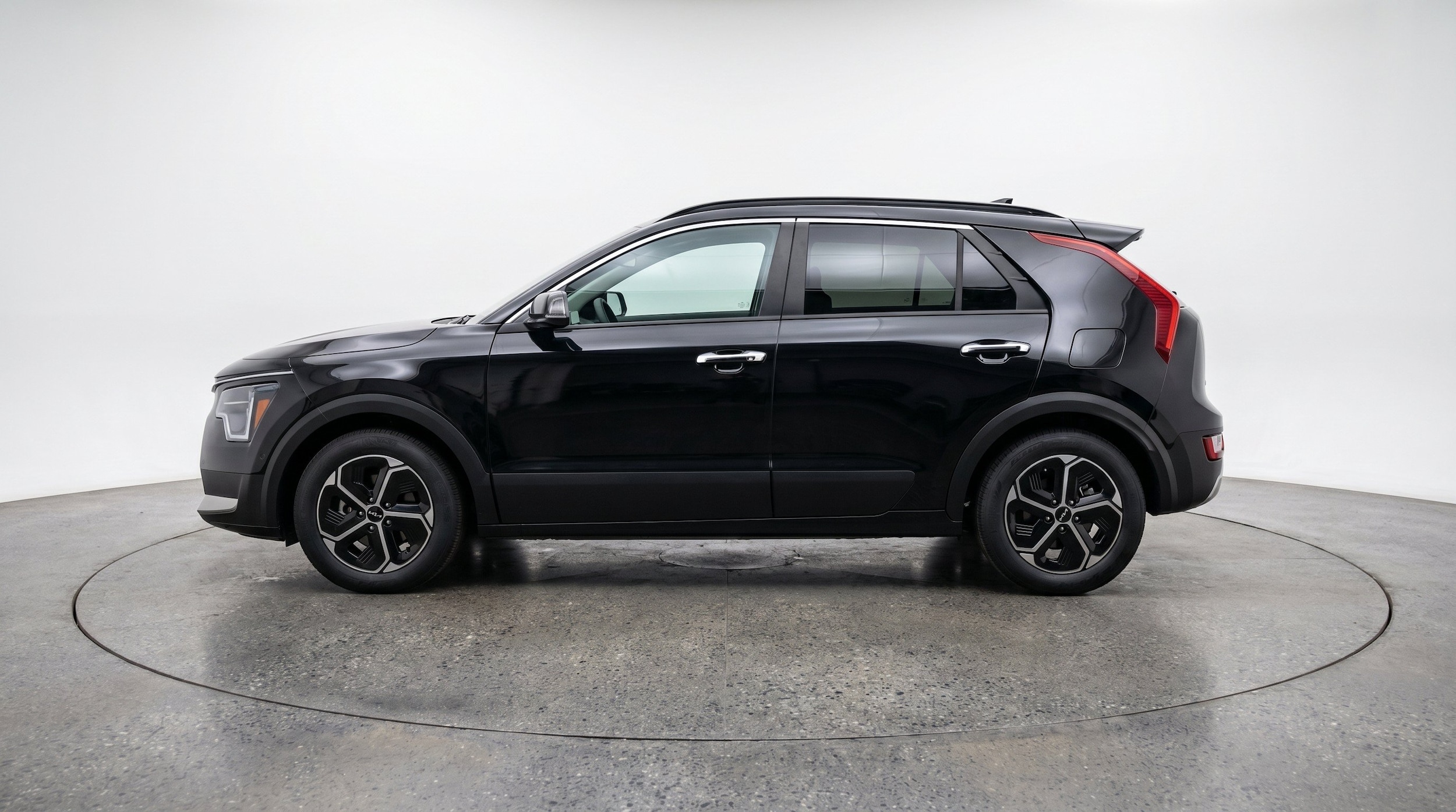 Thumbnail: 2026 Kia Niro - 5