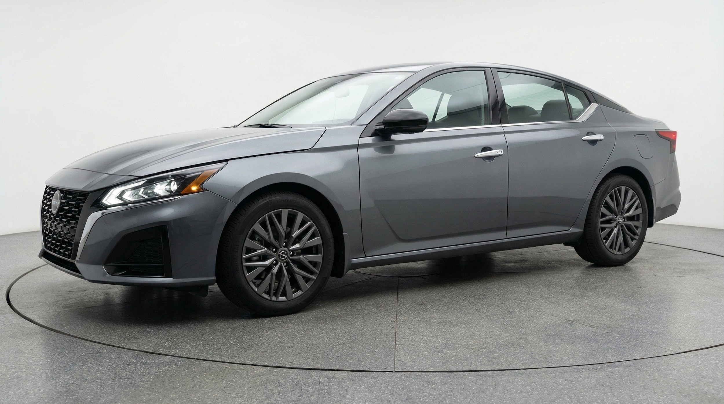 Thumbnail: 2025 Nissan Altima - 3