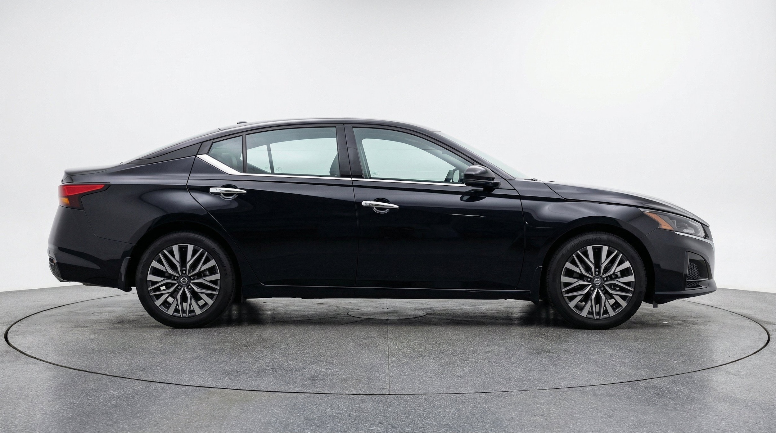 Thumbnail: 2025 Nissan Altima - 11