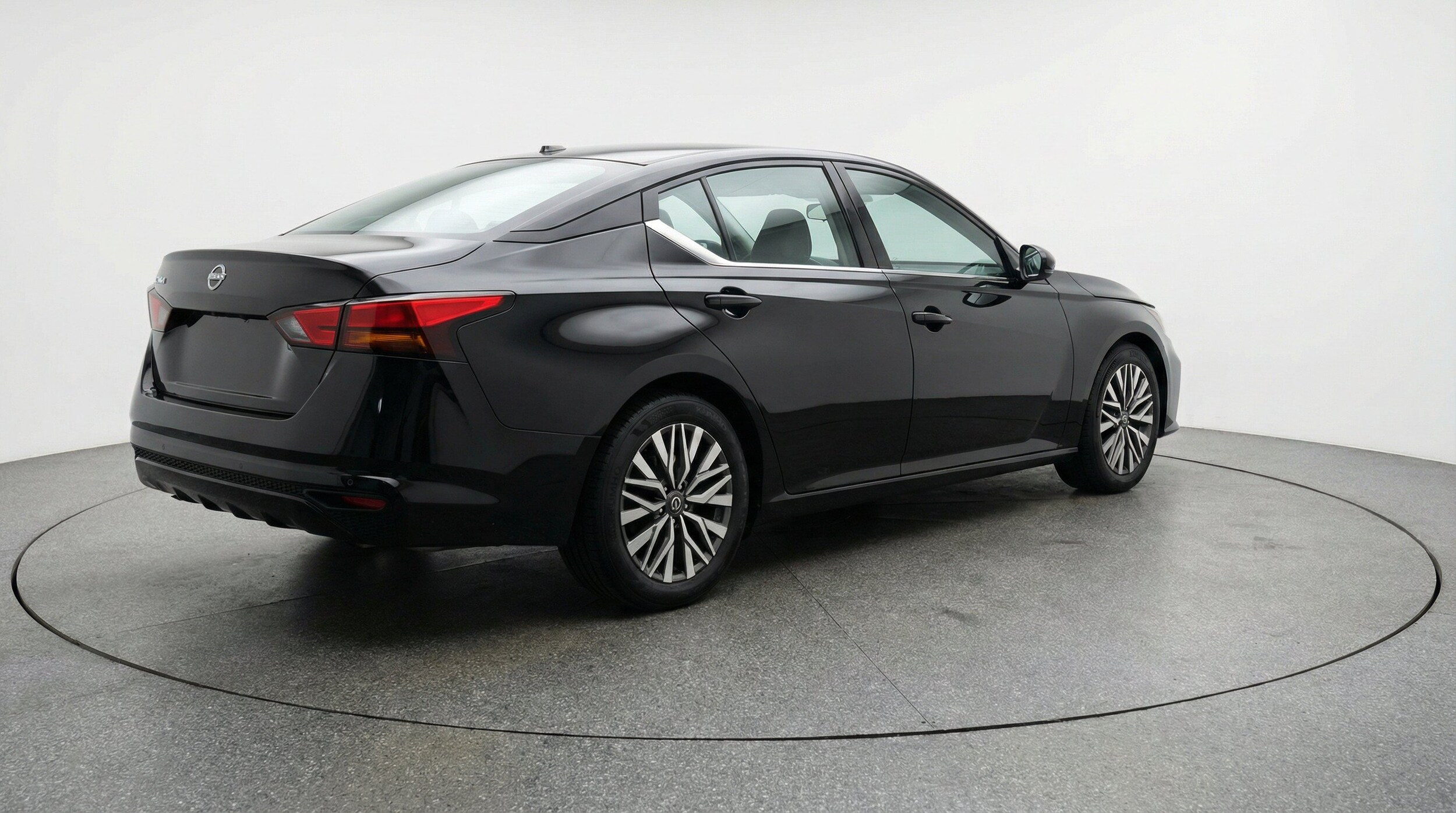 Thumbnail: 2025 Nissan Altima - 9