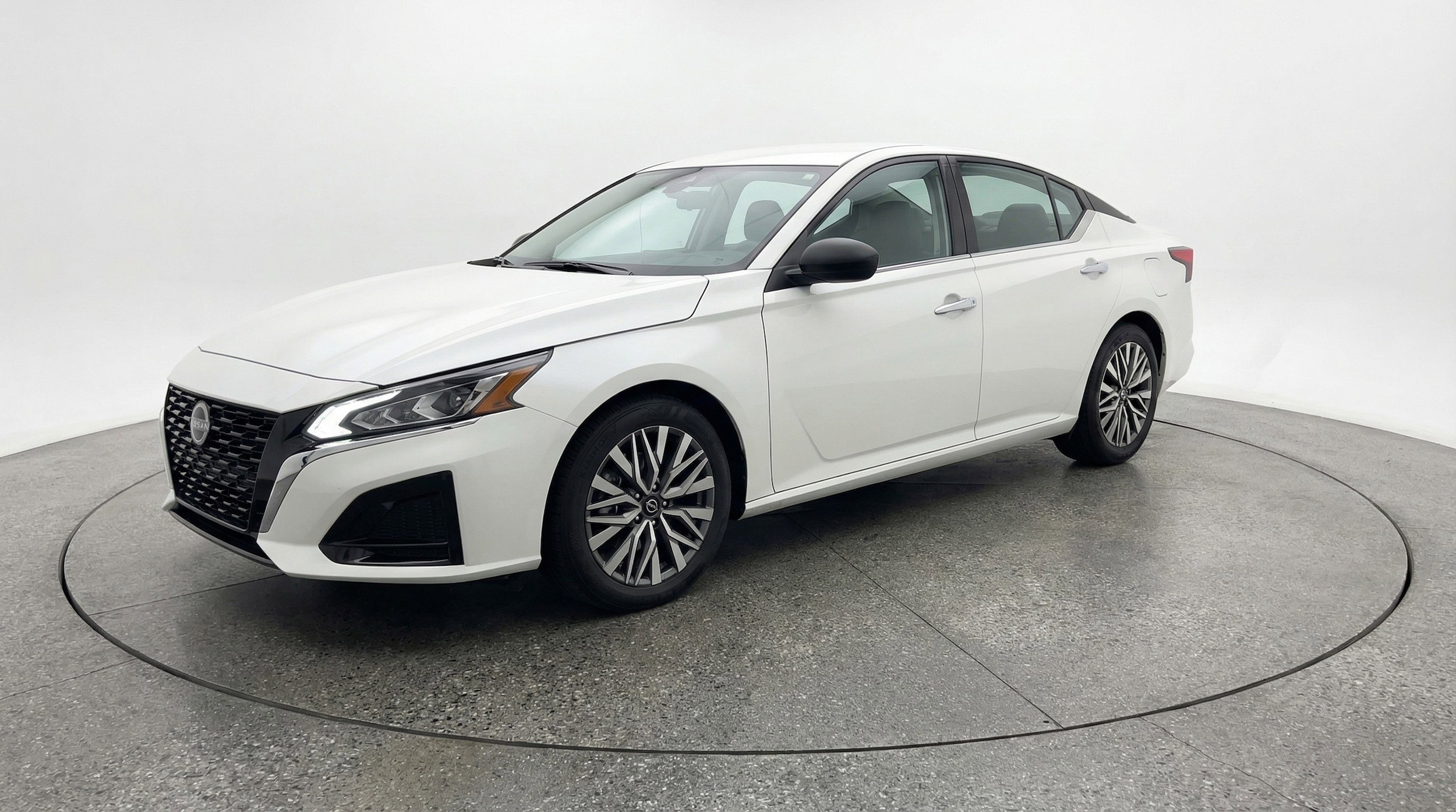 Thumbnail: 2025 Nissan Altima - 3