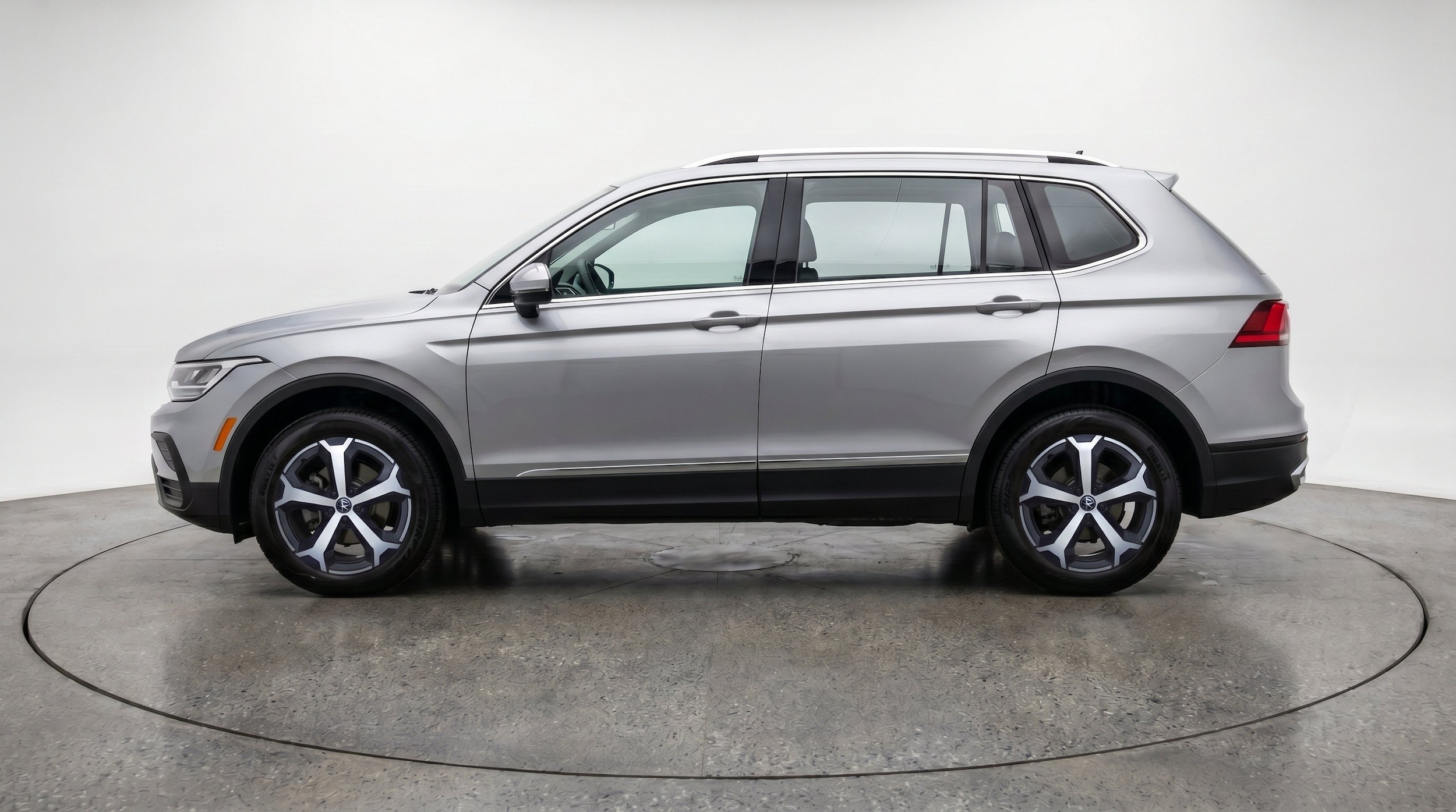 Thumbnail: 2026 Volkswagen Tiguan - 5