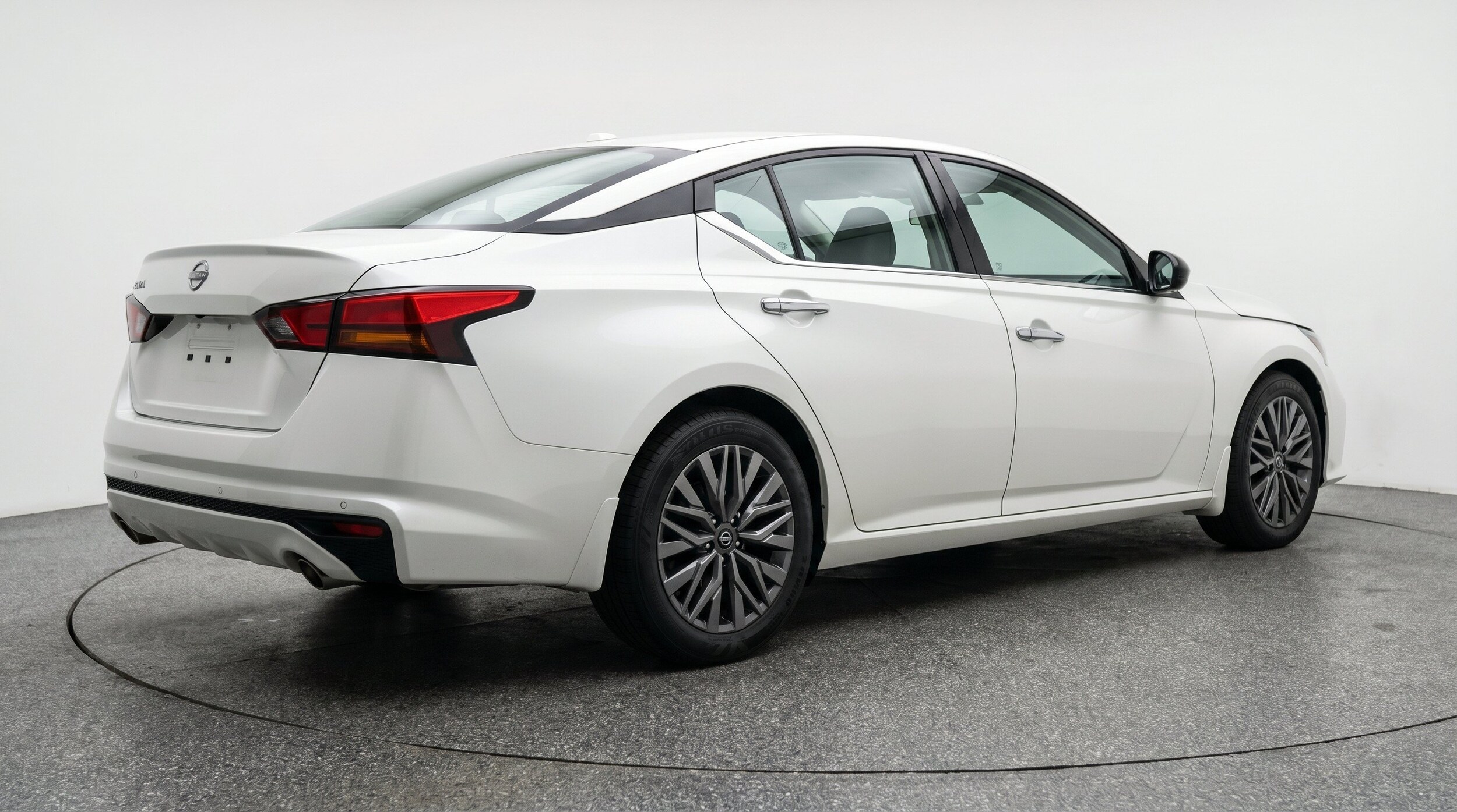 Thumbnail: 2025 Nissan Altima - 9