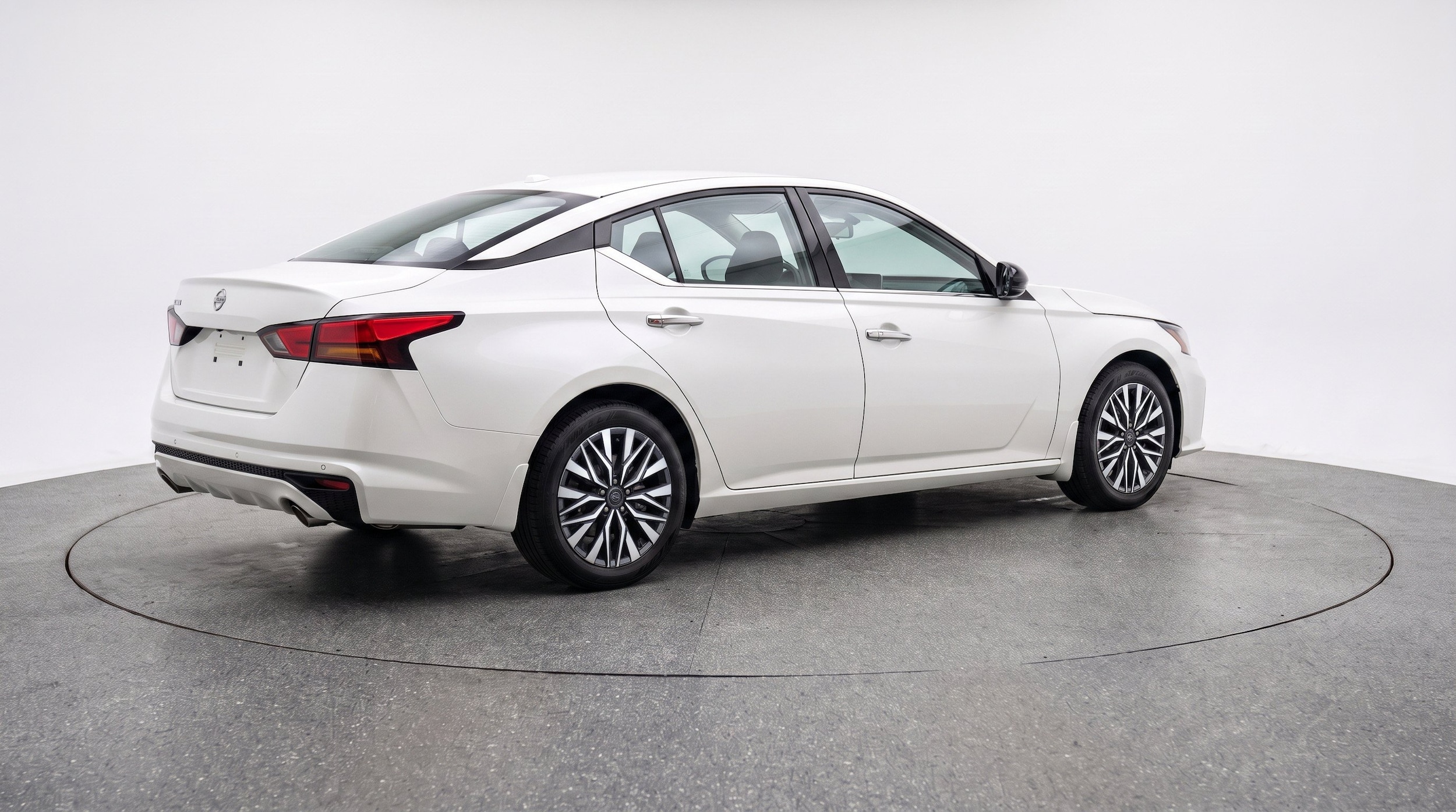 Thumbnail: 2025 Nissan Altima - 9