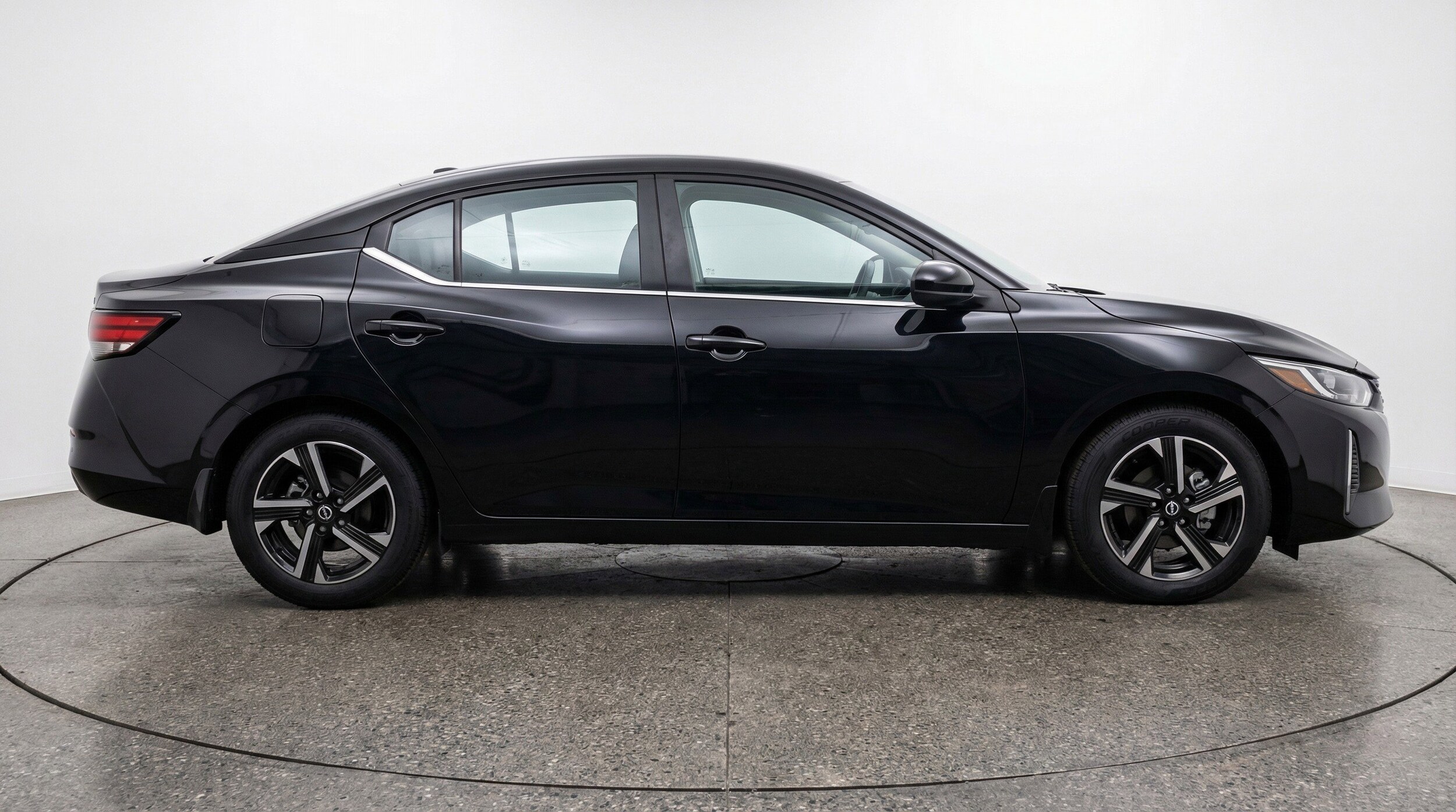 Thumbnail: 2025 Nissan Sentra - 11