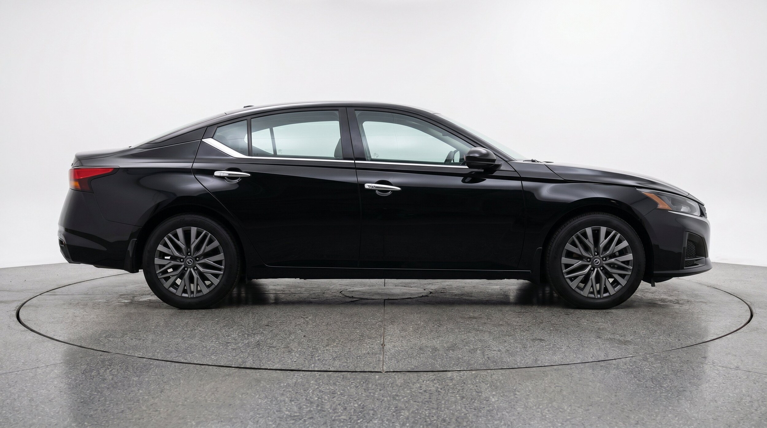Thumbnail: 2025 Nissan Altima - 11