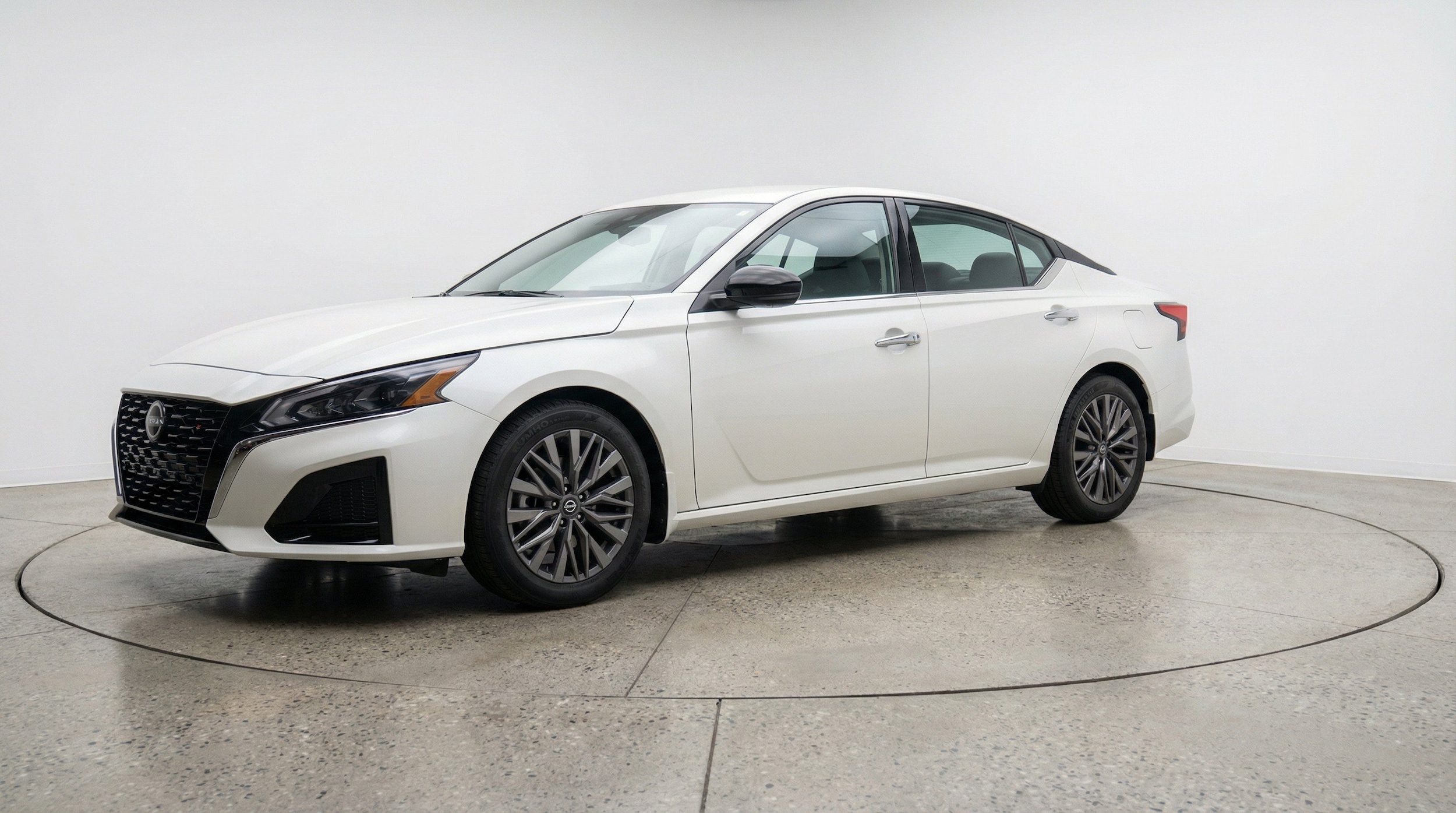 Thumbnail: 2025 Nissan Altima - 3