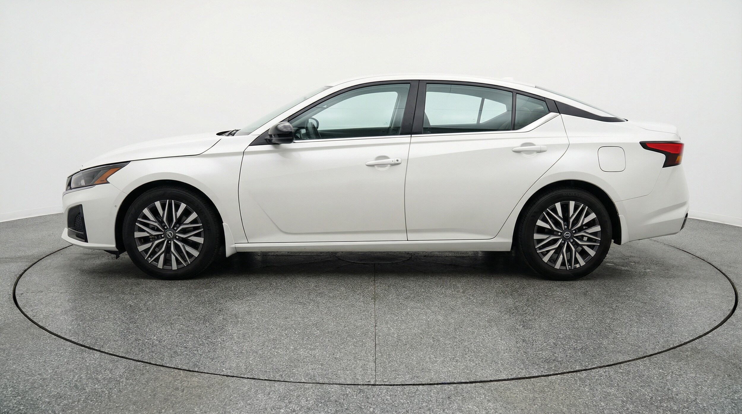 Thumbnail: 2025 Nissan Altima - 4