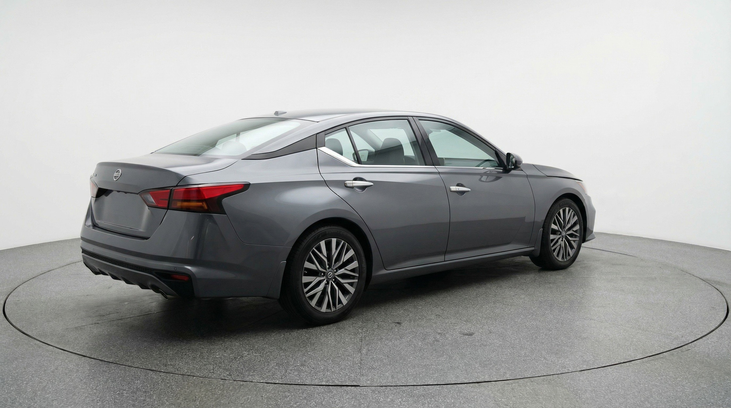 Thumbnail: 2025 Nissan Altima - 9