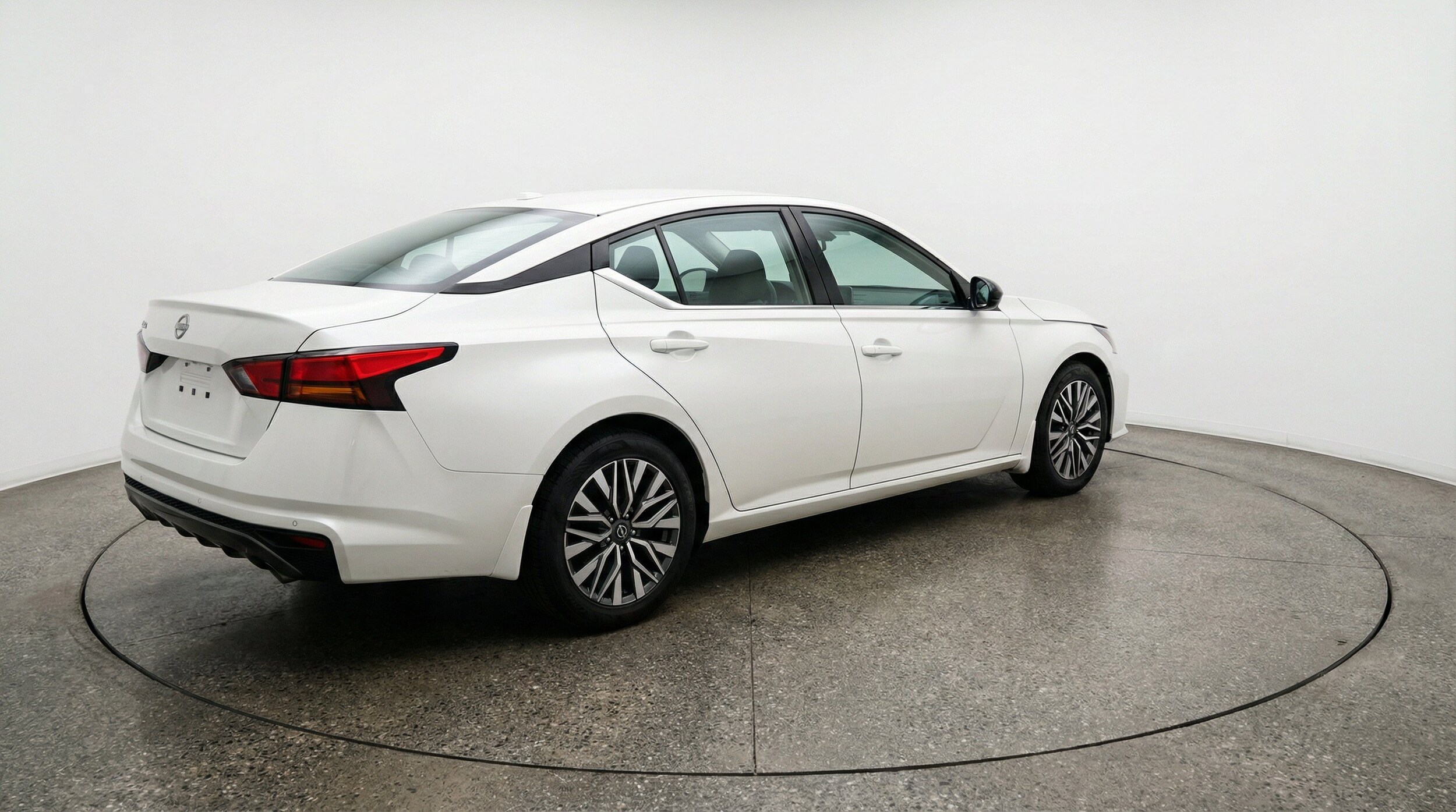 Thumbnail: 2025 Nissan Altima - 9