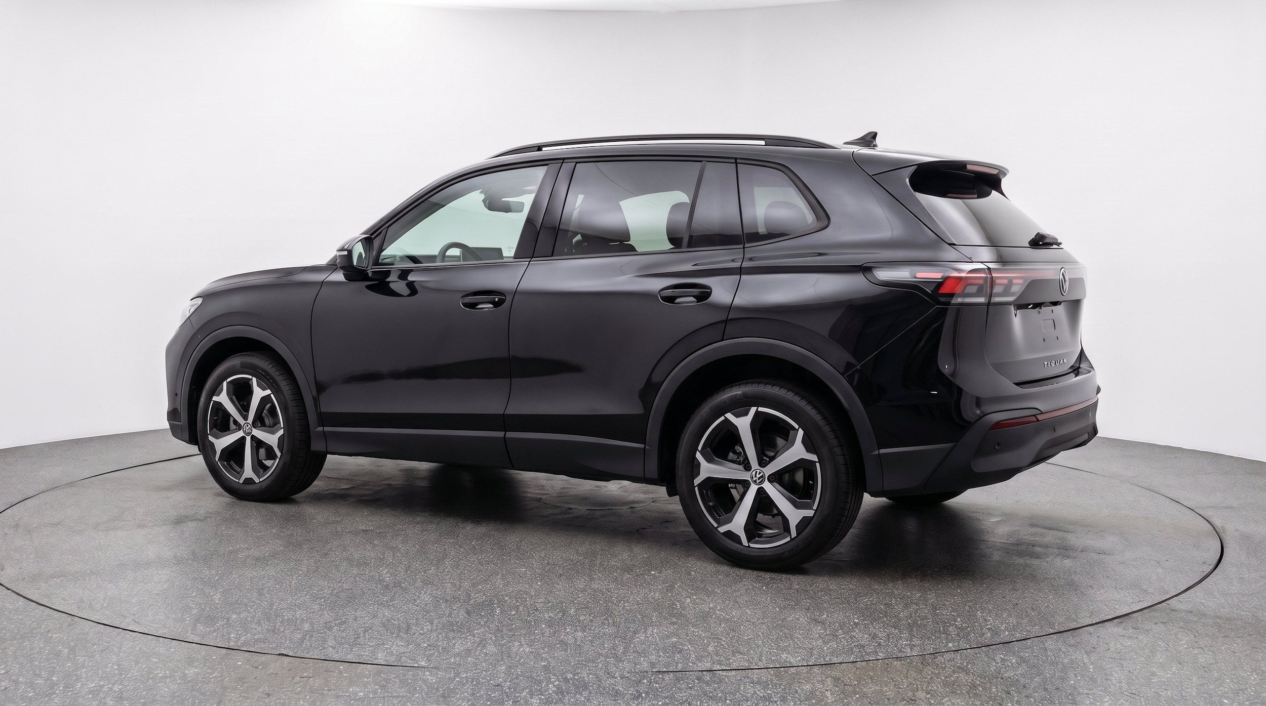 Thumbnail: 2026 Volkswagen Tiguan - 6